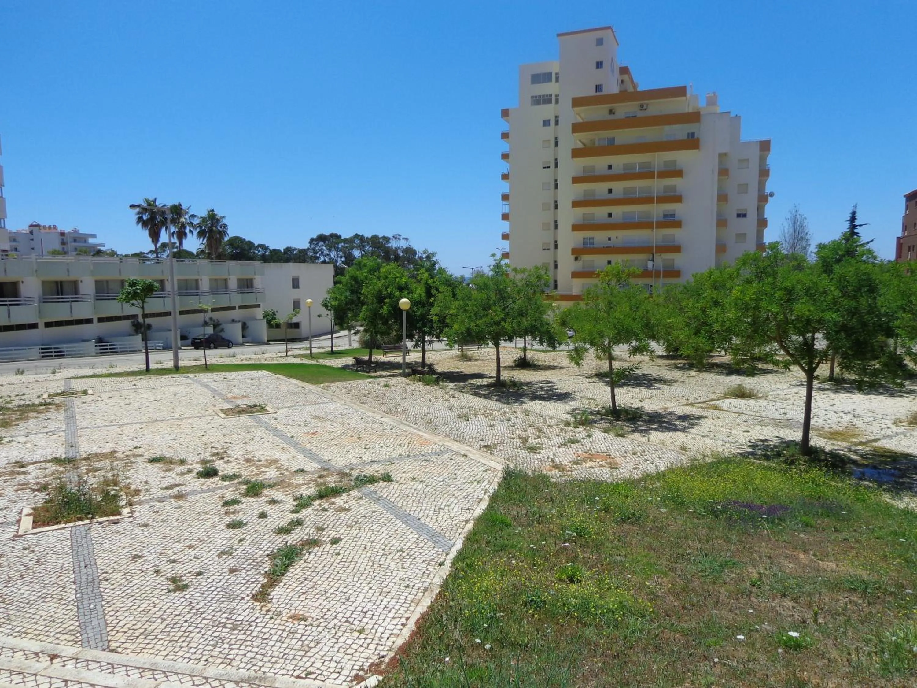 Street view in T2 50m da Praia