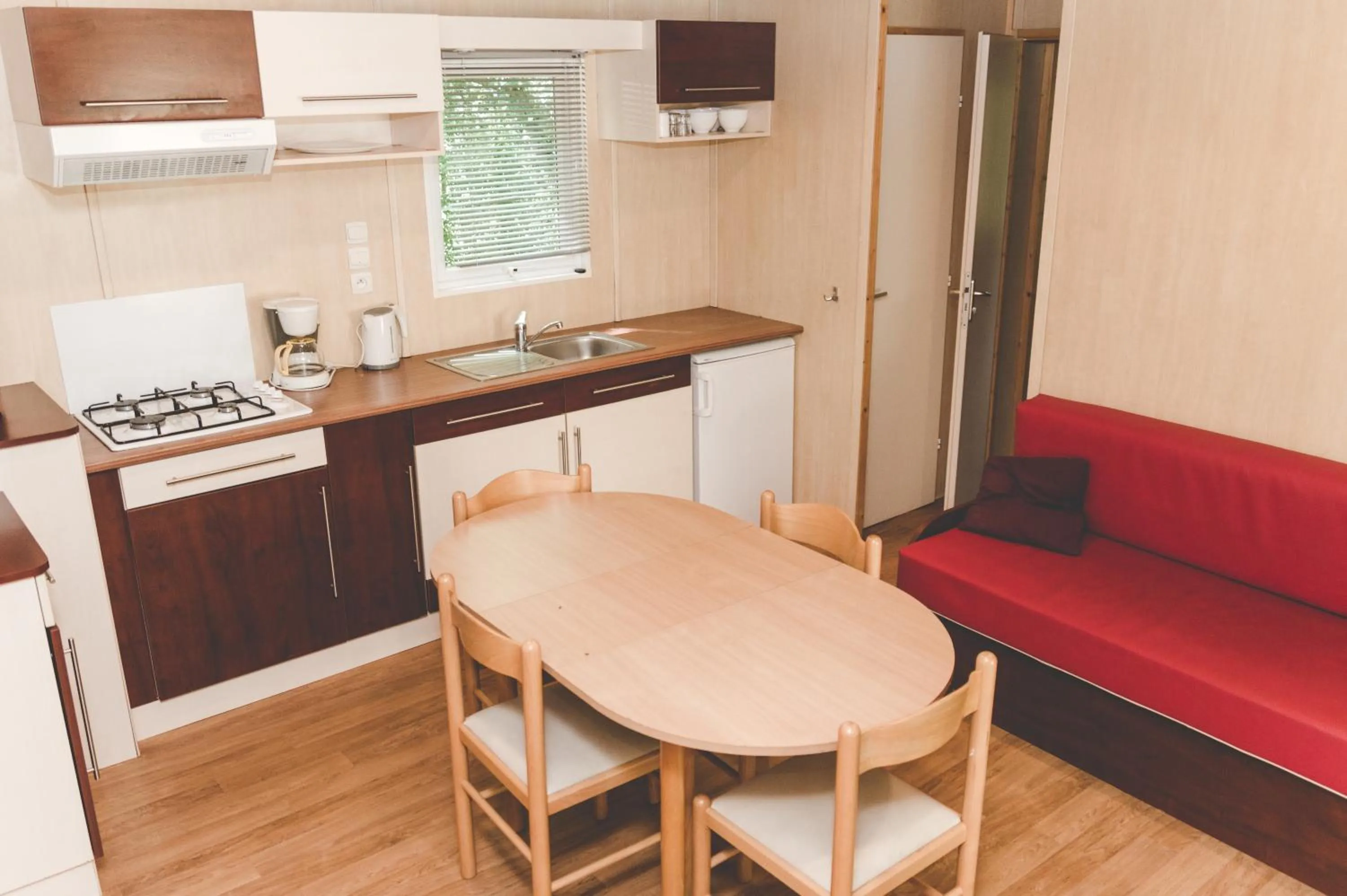 Kitchen or kitchenette in Terres de France - Moncontour Active Park