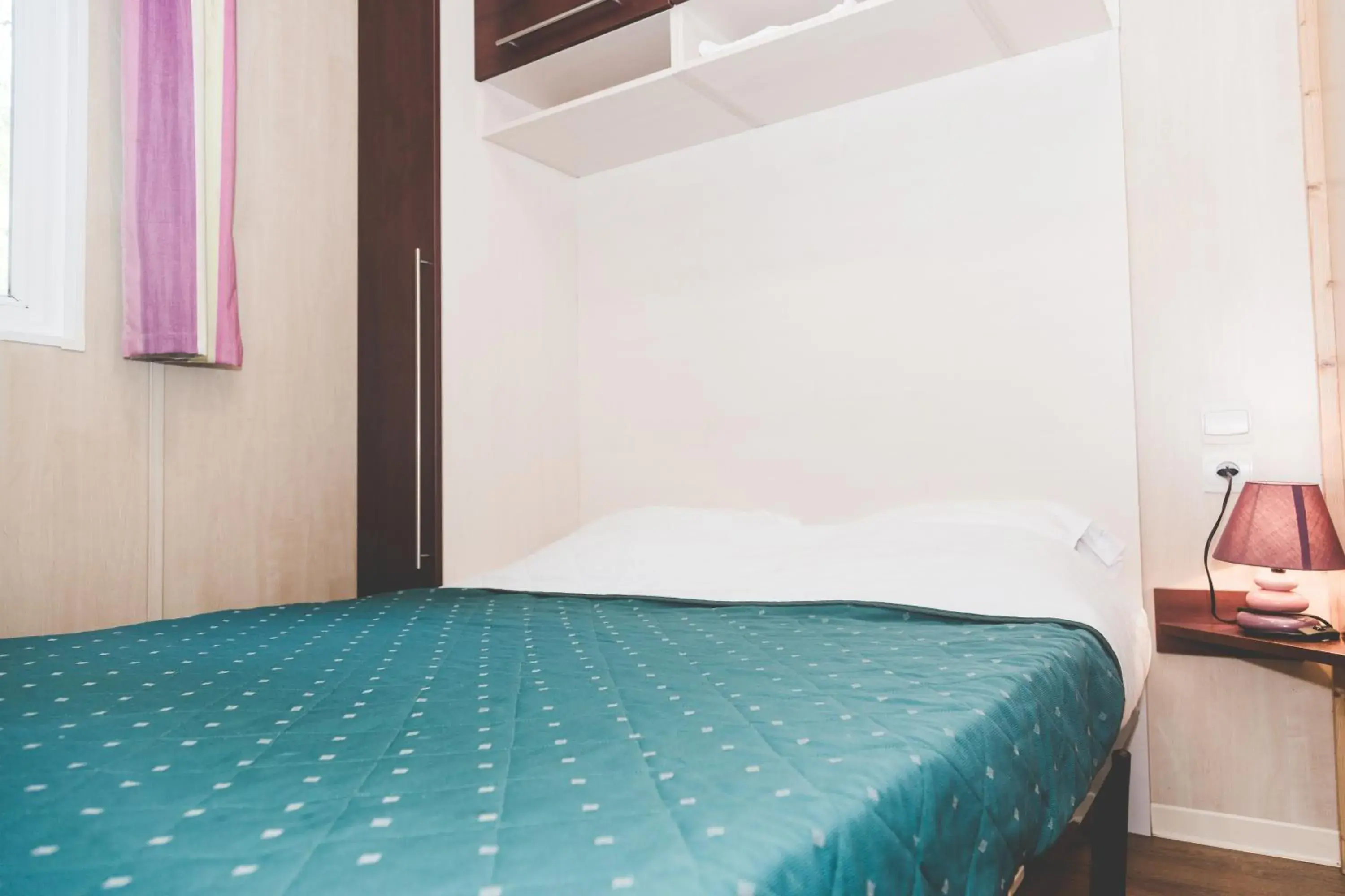 Bed in Terres de France - Moncontour Active Park Bed in Terres de France - Moncontour Active Park