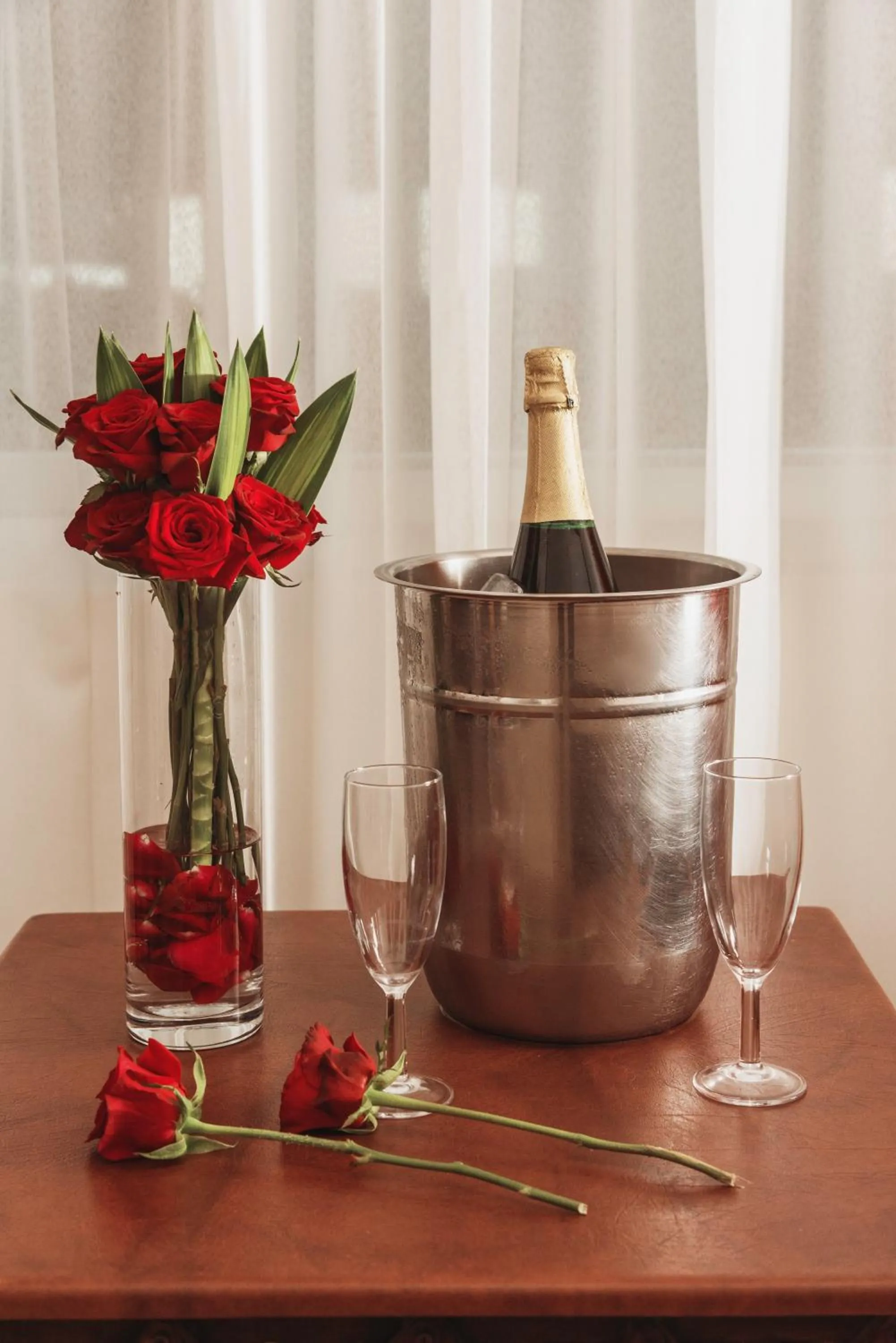 Food and drinks in Hotel Cayman Suites