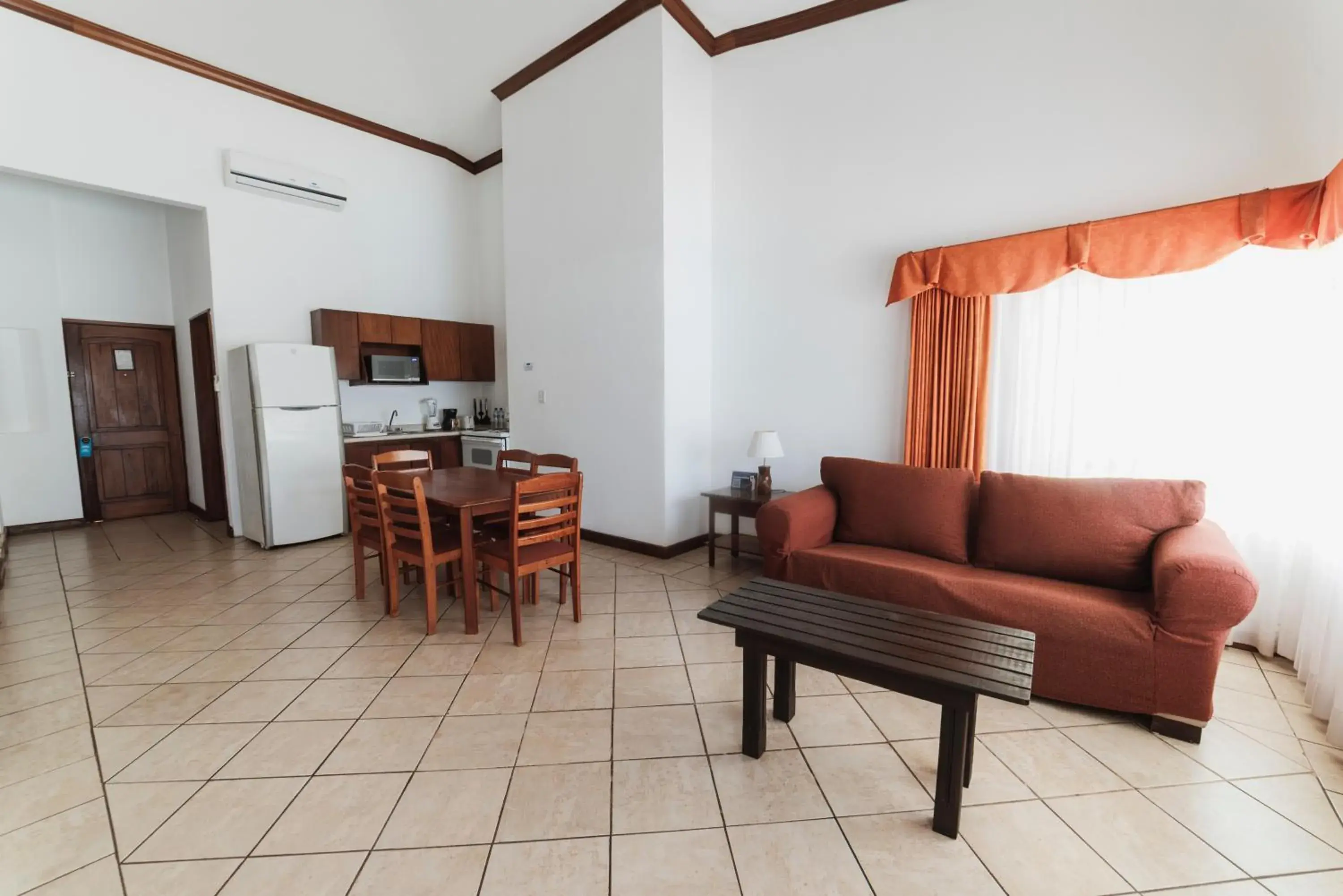 Superior Suite with Sea View in Hotel Cayman Suites Superior Suite with Sea View in Hotel Cayman Suites