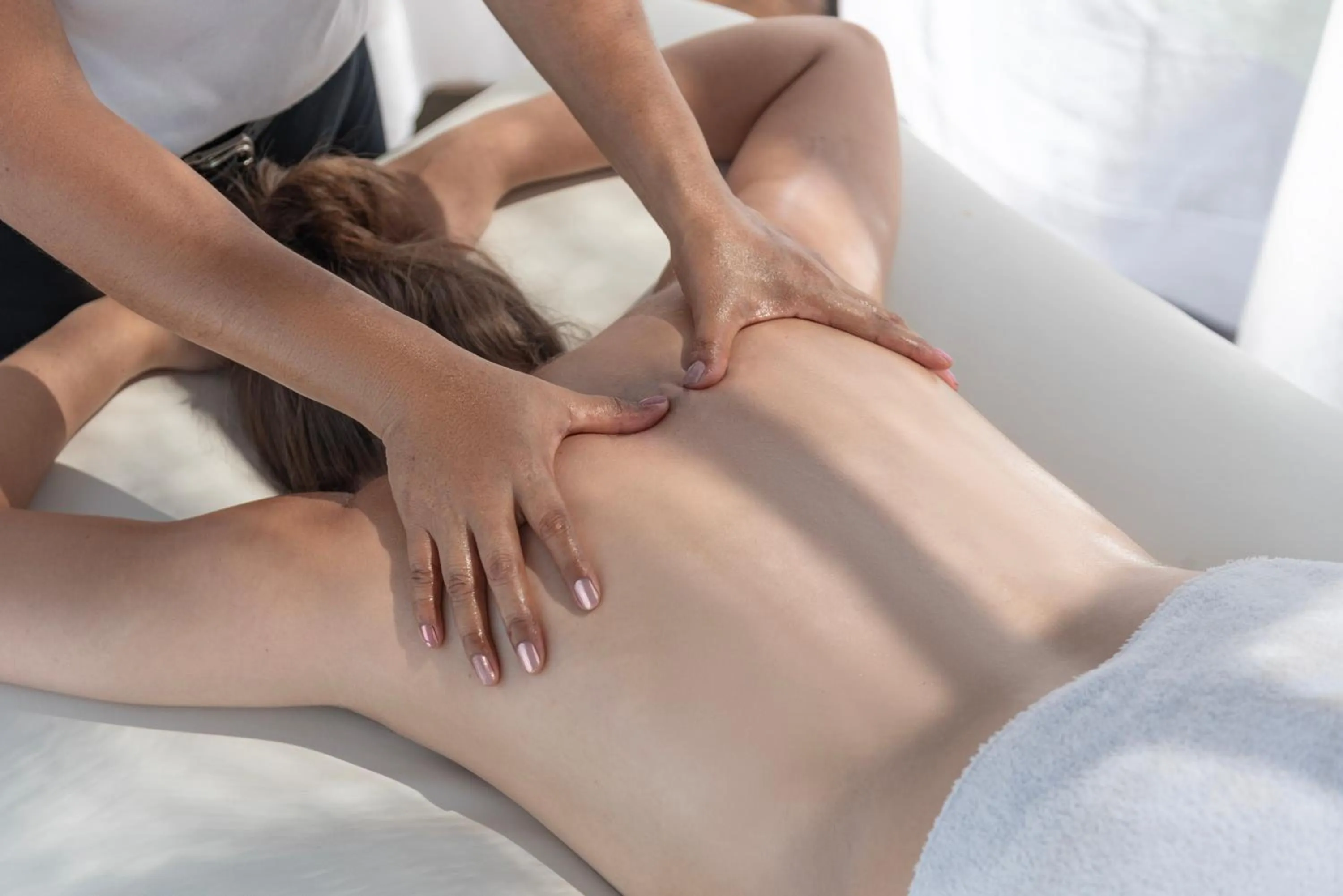 Massage in Hotel Cayman Suites