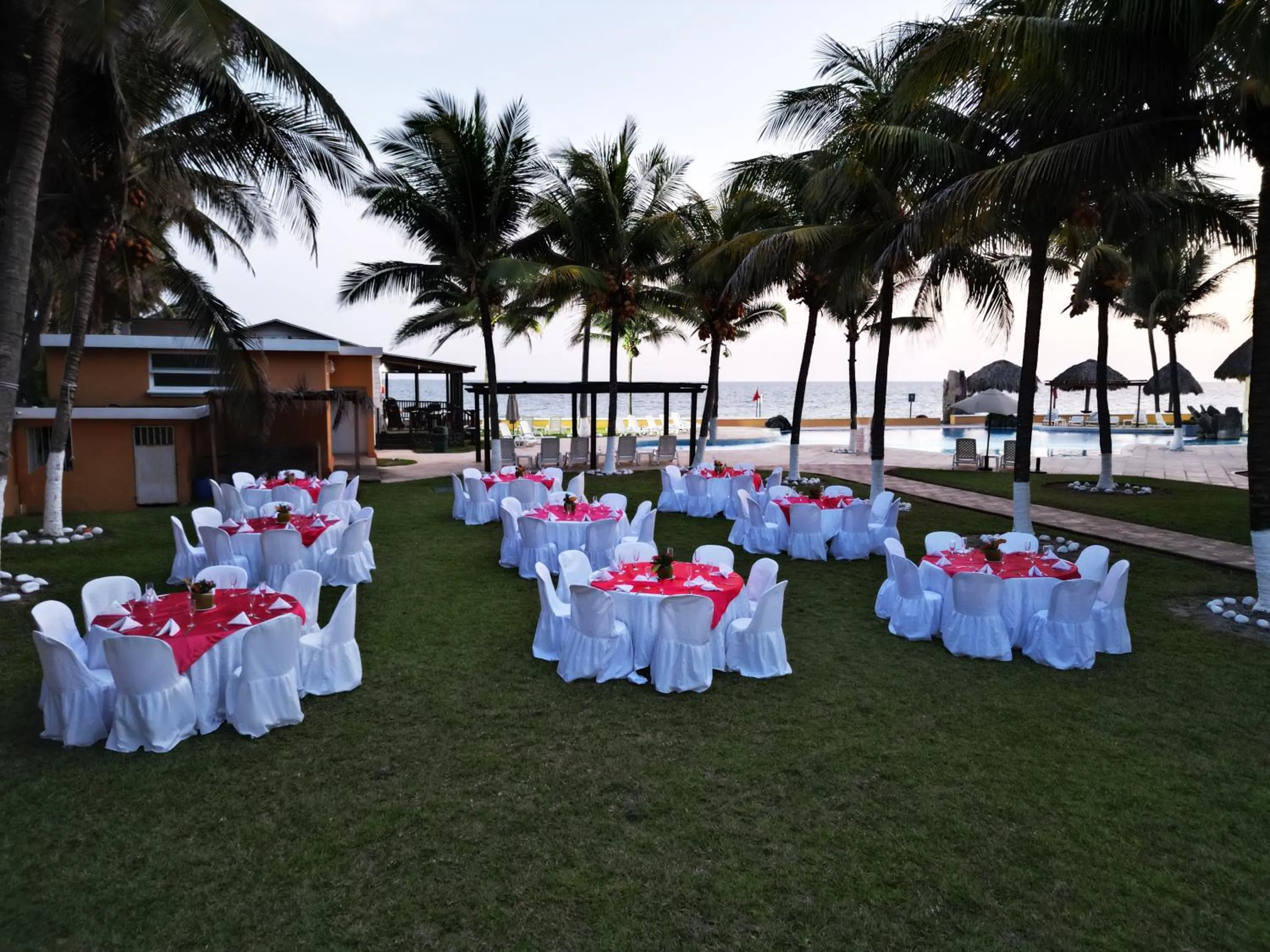 wedding in Hotel Cayman Suites