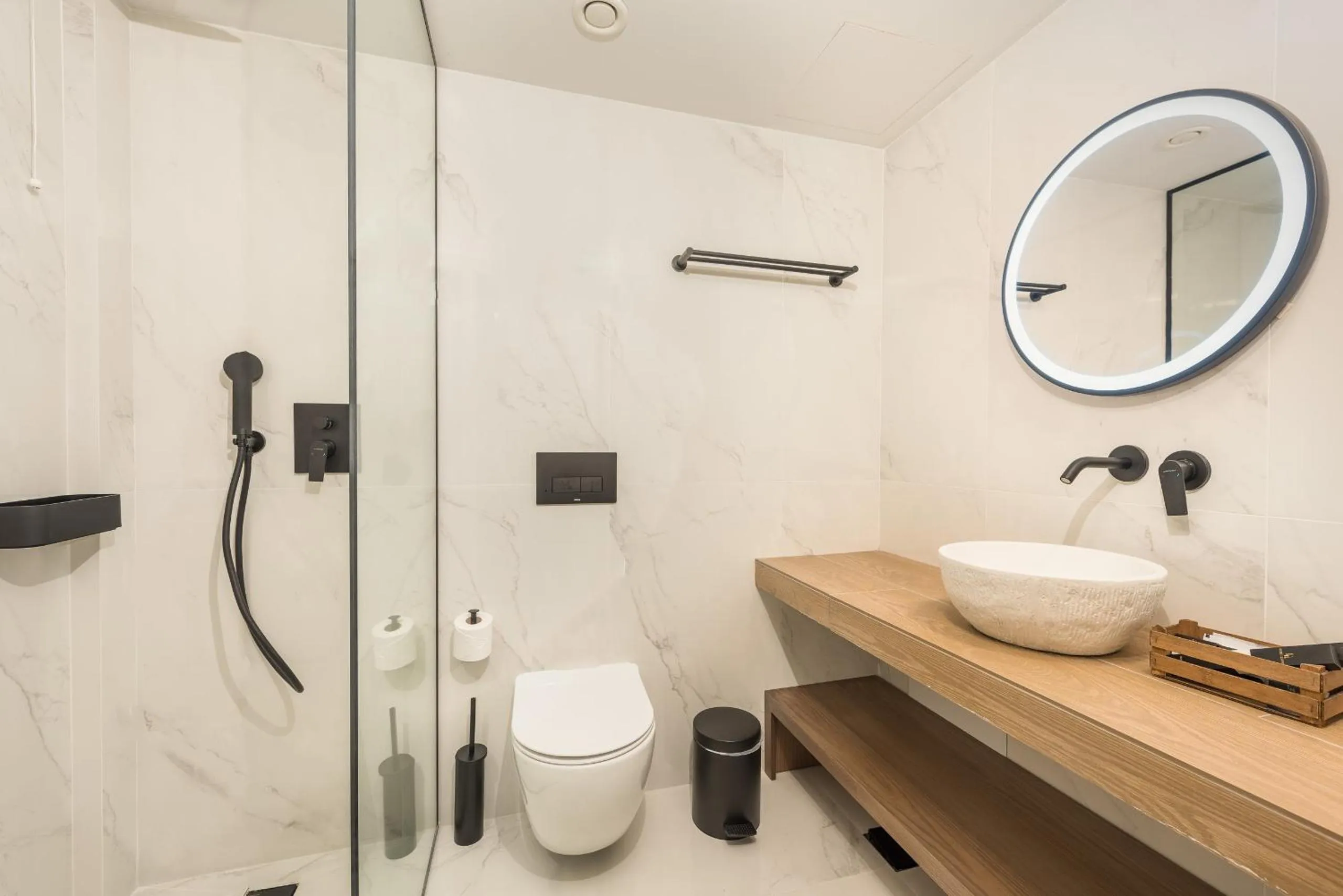 Bathroom in Lesvion Hotel