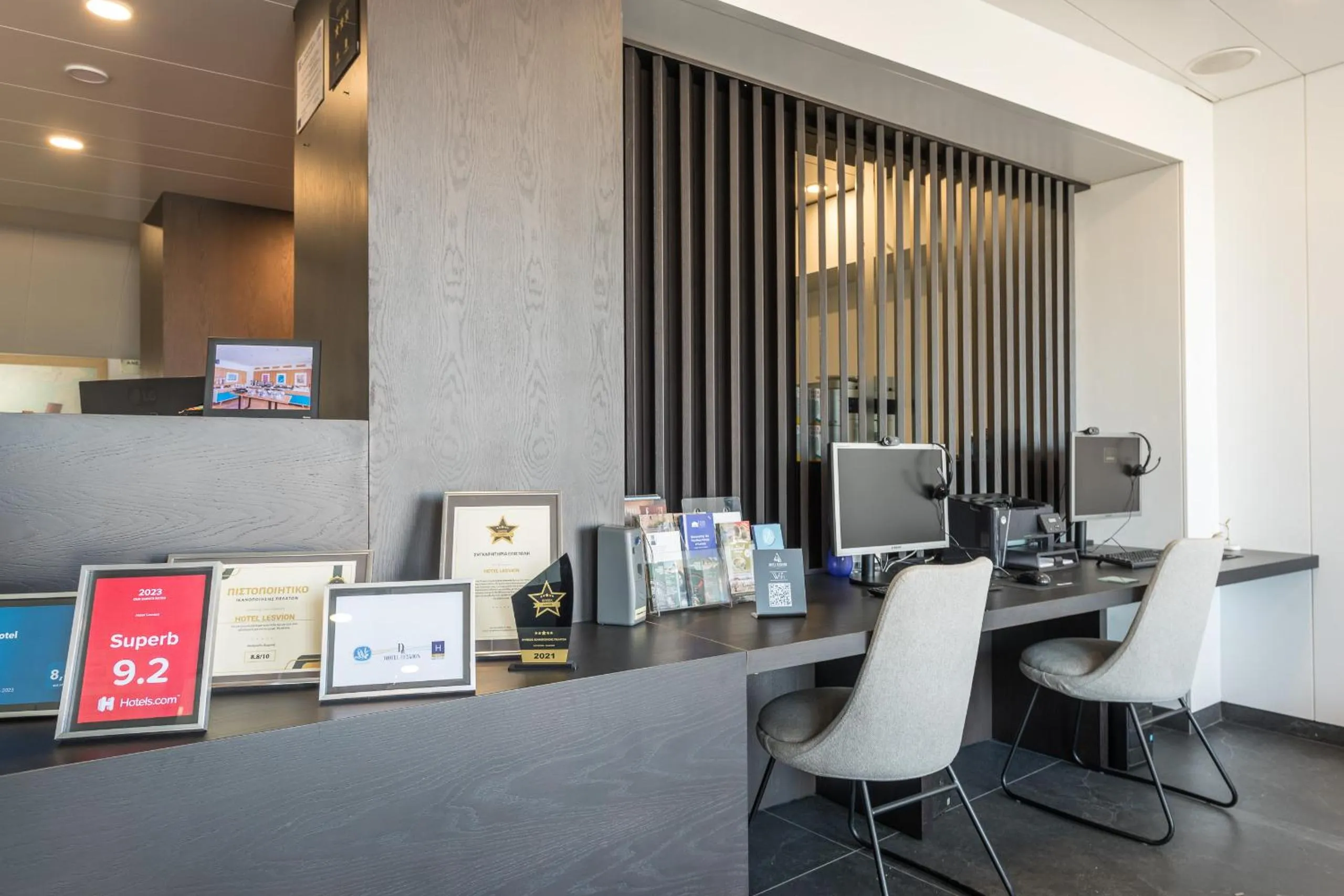 TV and multimedia in Lesvion Hotel