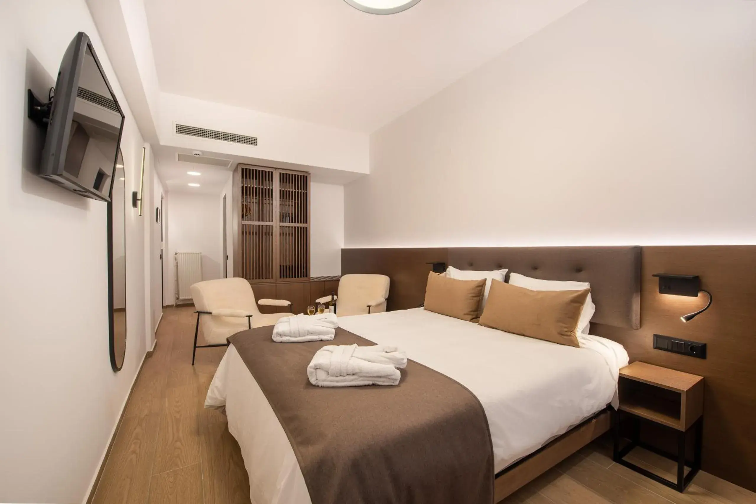 Deluxe Double Room with Sea View in Lesvion Hotel Deluxe Double Room with Sea View in Lesvion Hotel