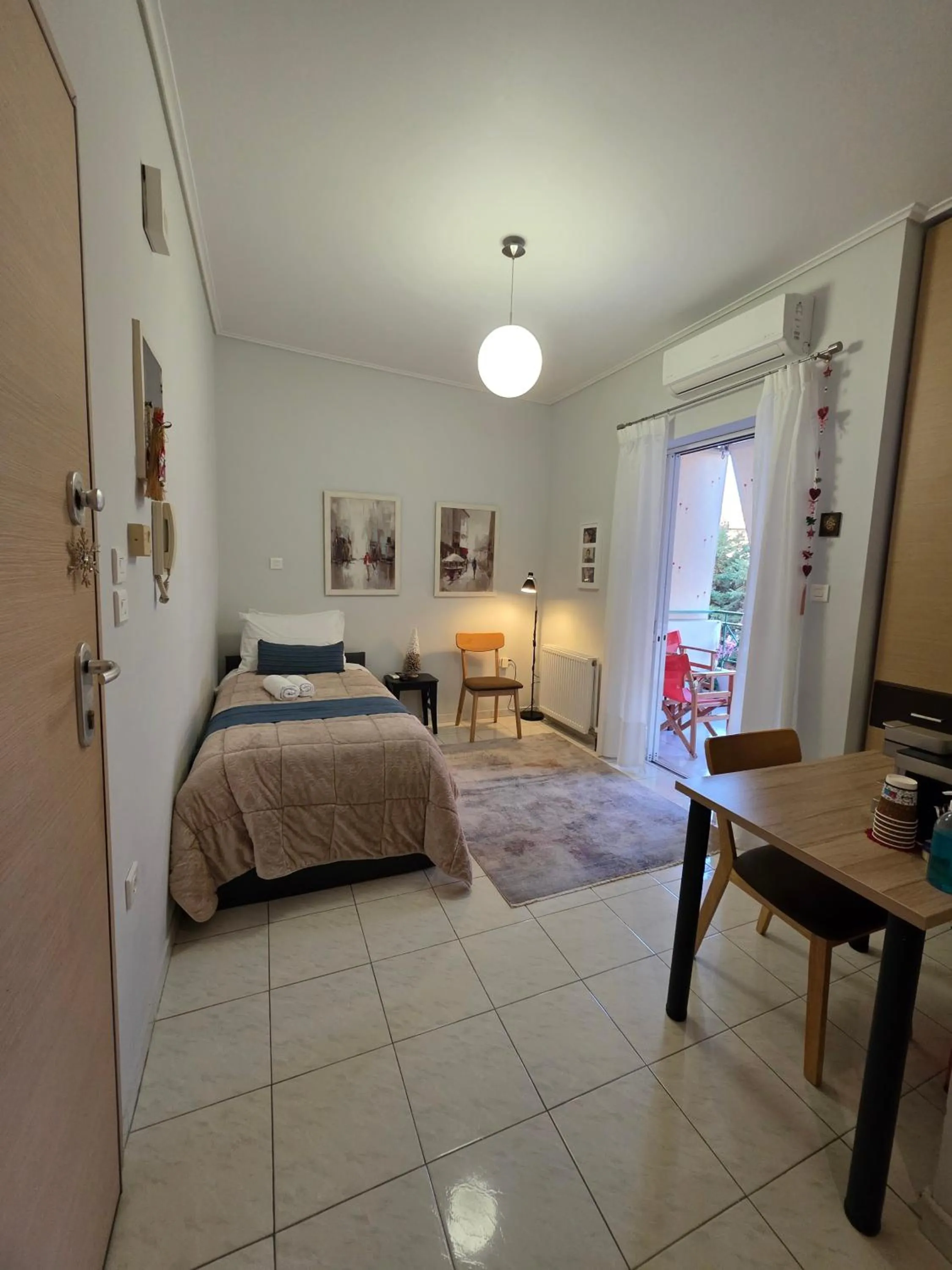 Bed in Apartment studio near Marousi station Athens