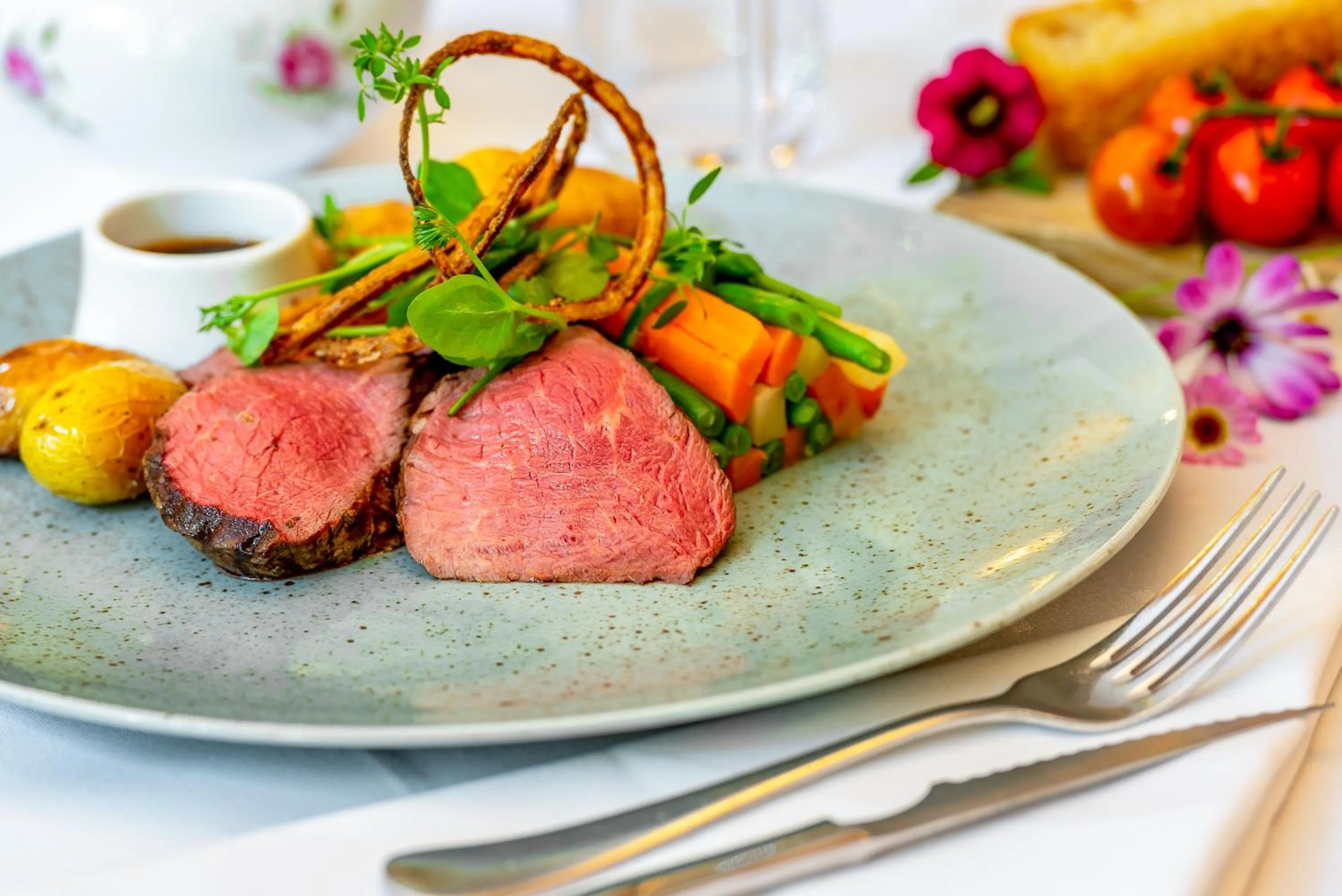 Food and drinks in Kronen Gaard Hotel