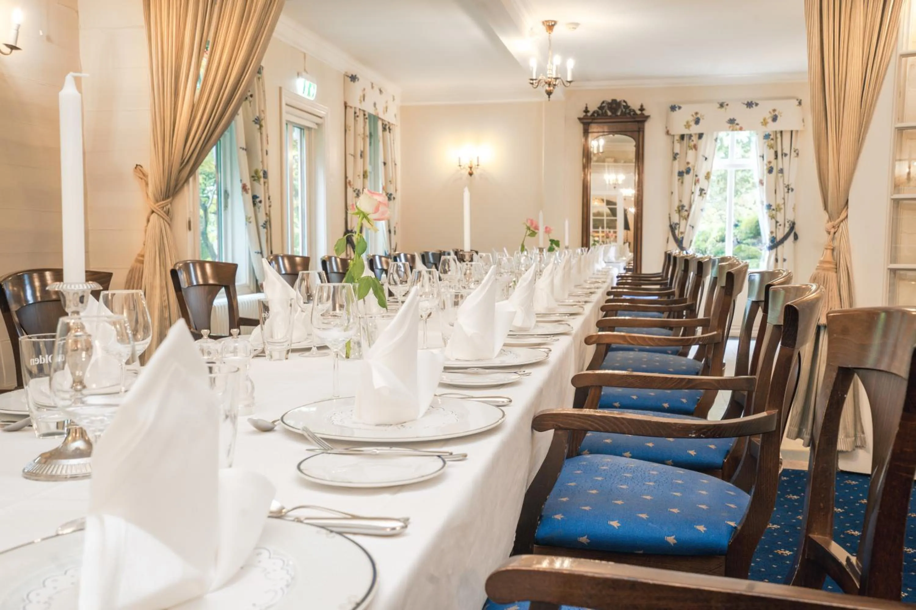 Restaurant/places to eat in Kronen Gaard Hotel