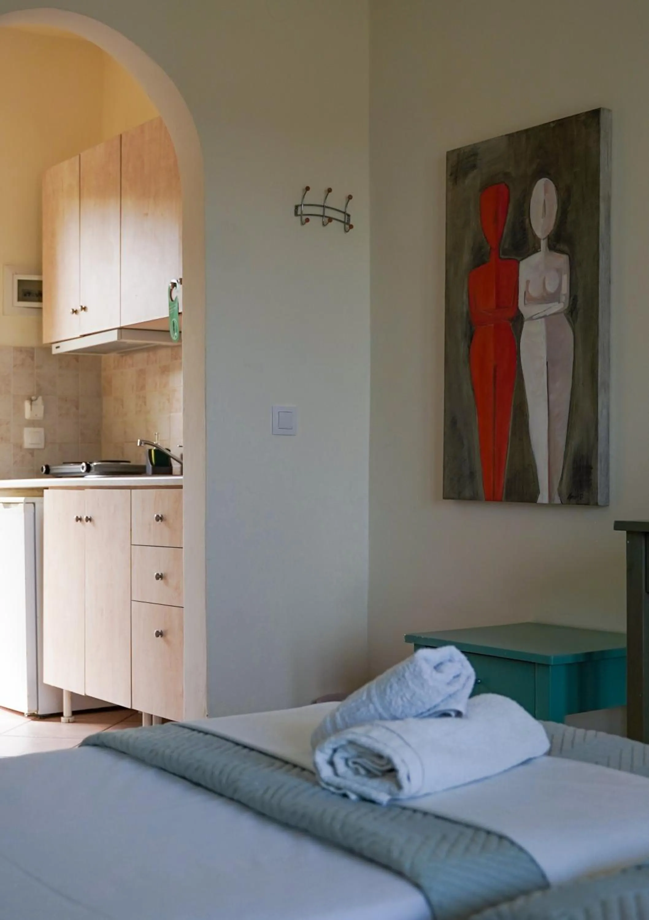 Kitchen or kitchenette, Bed in Panorama Hideaway