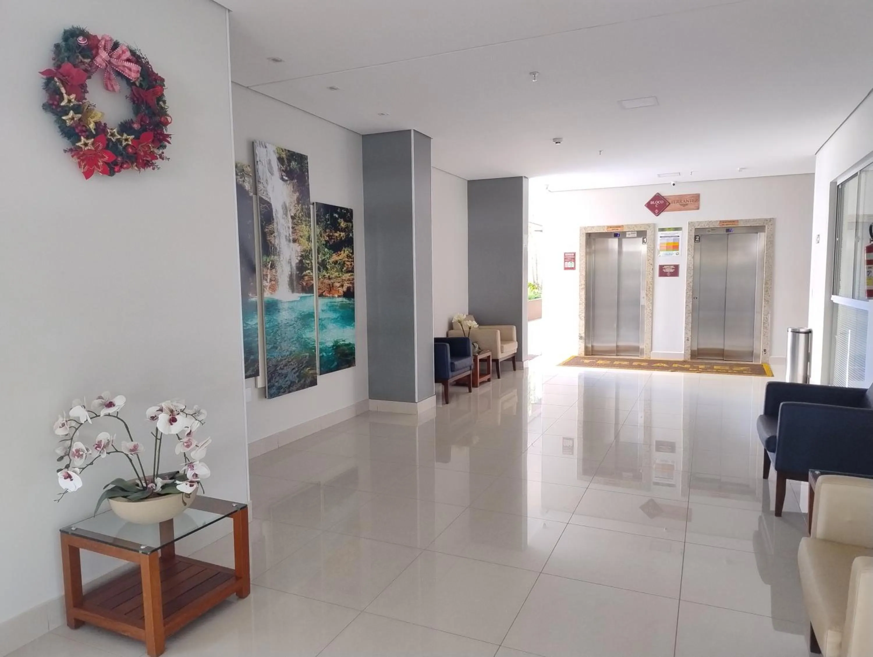 Lobby or reception in Casa da Madeira Caldas Novas - ACHEI FERIAS - Com Roupa de Cama