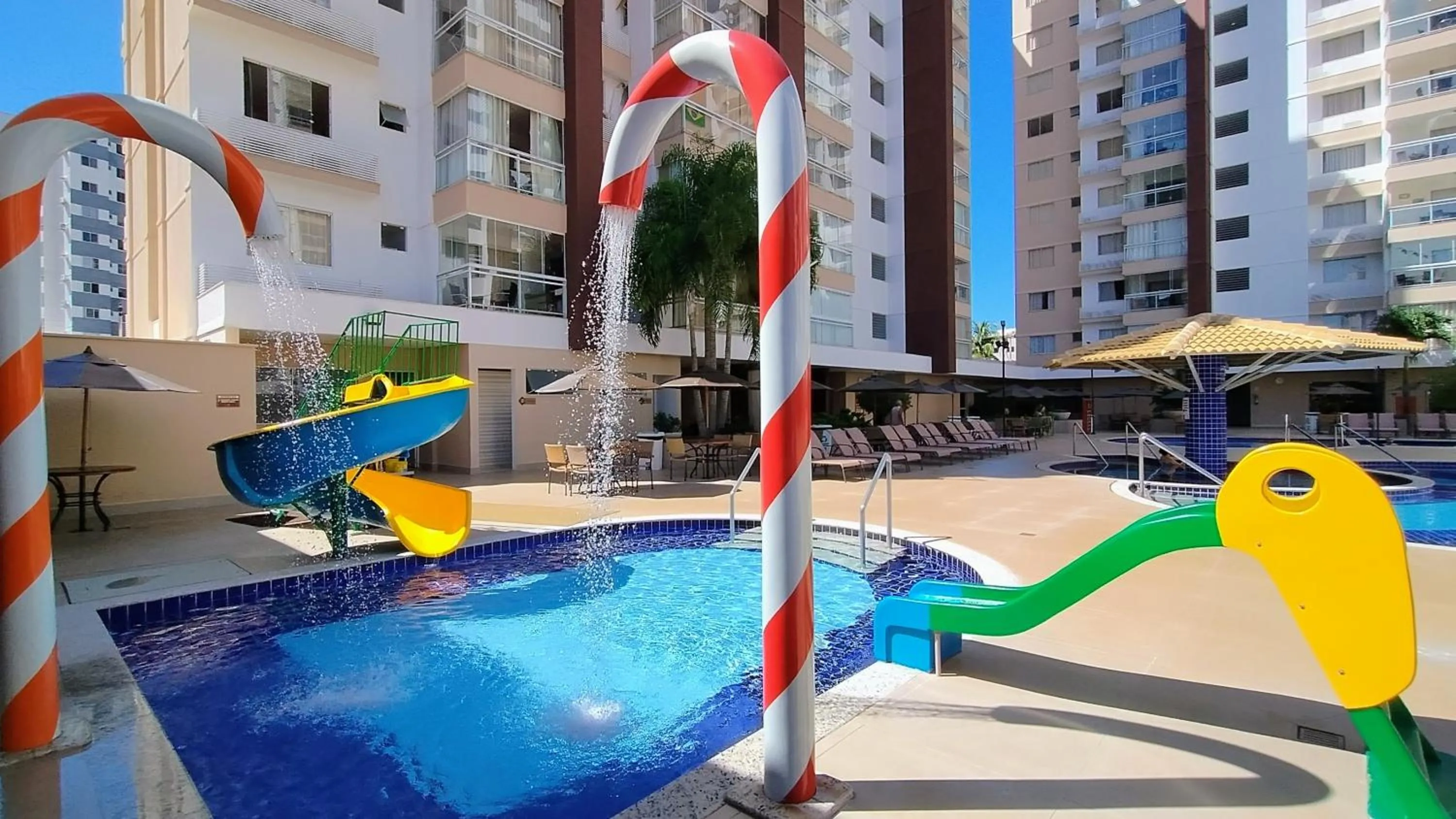 Swimming pool in Casa da Madeira Caldas Novas - ACHEI FERIAS - Com Roupa de Cama