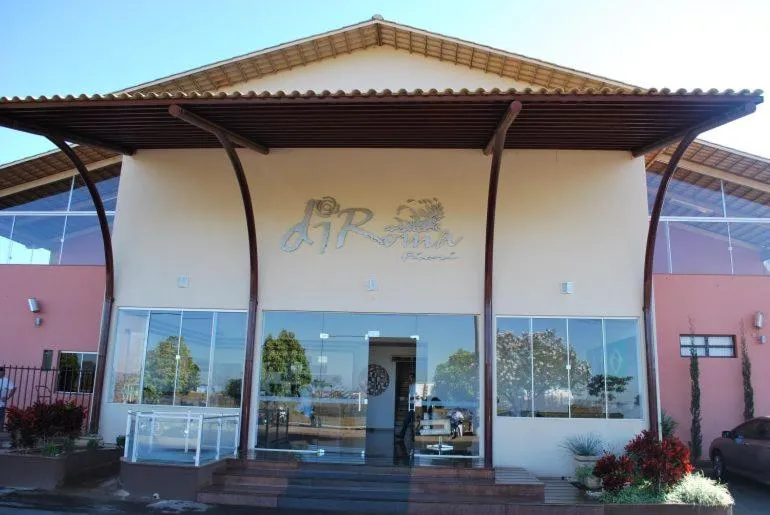 Facade/entrance in diRoma Fiori Caldas Novas - ACHEI FERIAS - Com Roupa de Cama