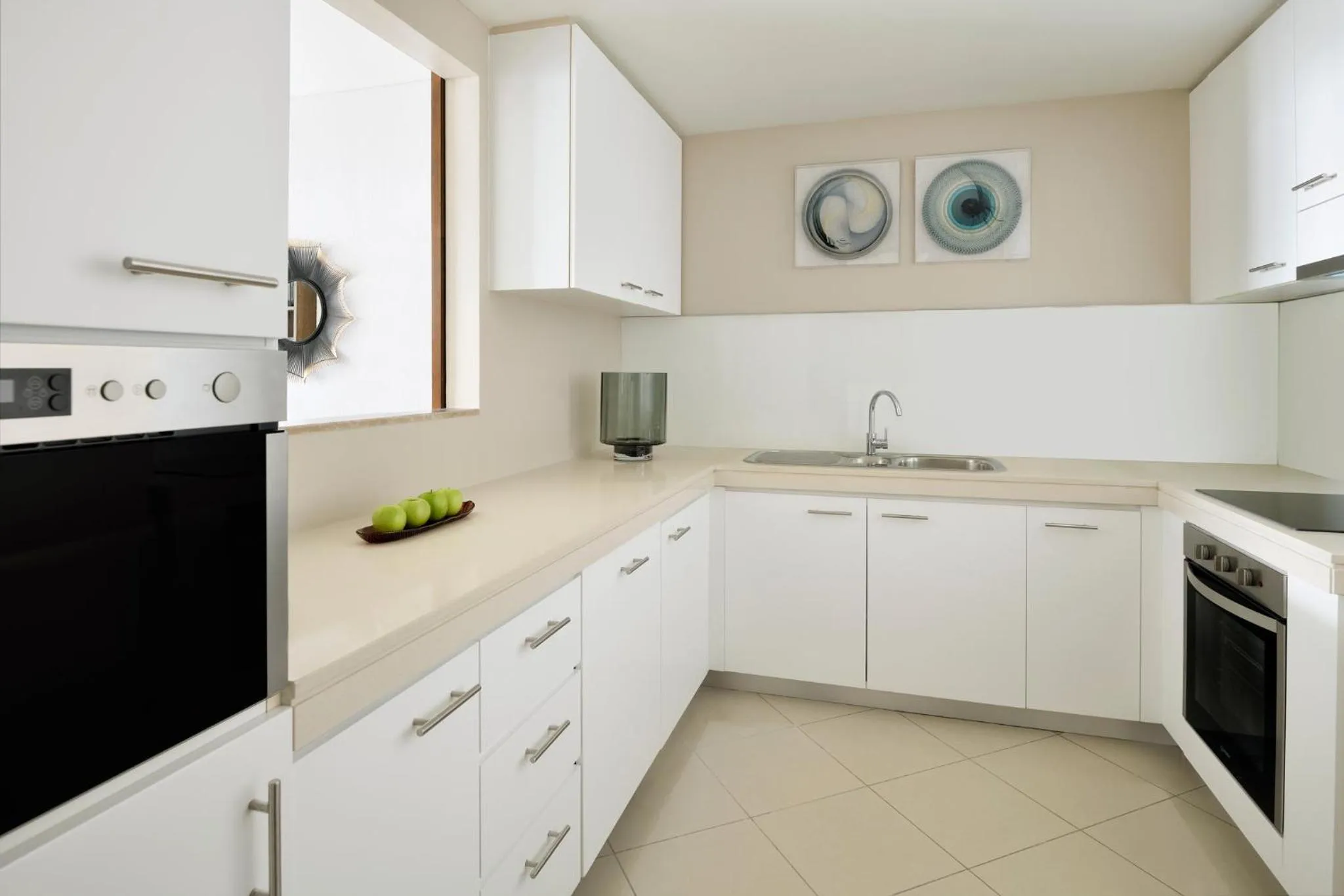 Photo of the whole room in InterContinental Residence Suites Dubai Festival City by IHG