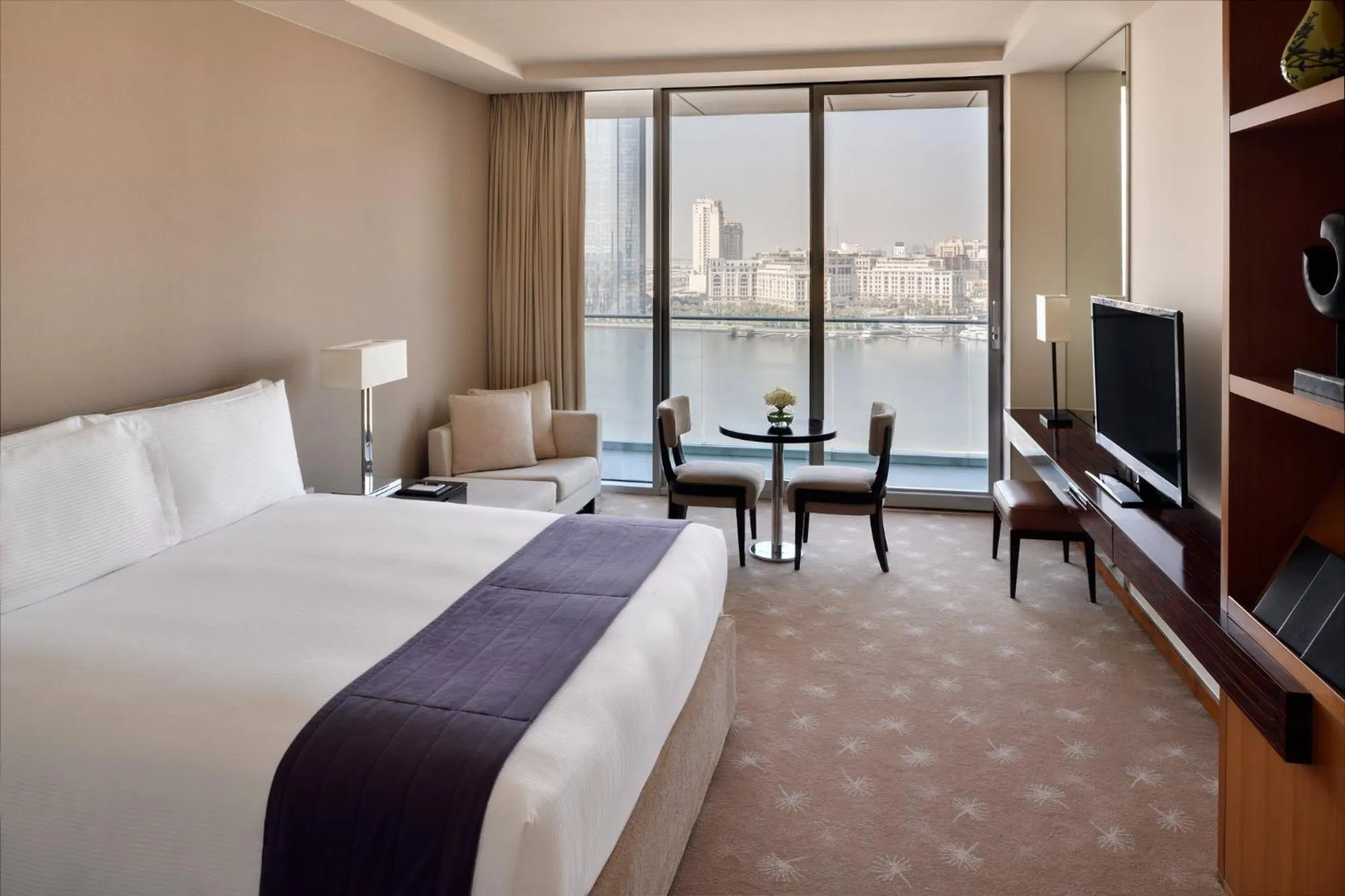Photo of the whole room, Bed in InterContinental Residence Suites Dubai Festival City by IHG