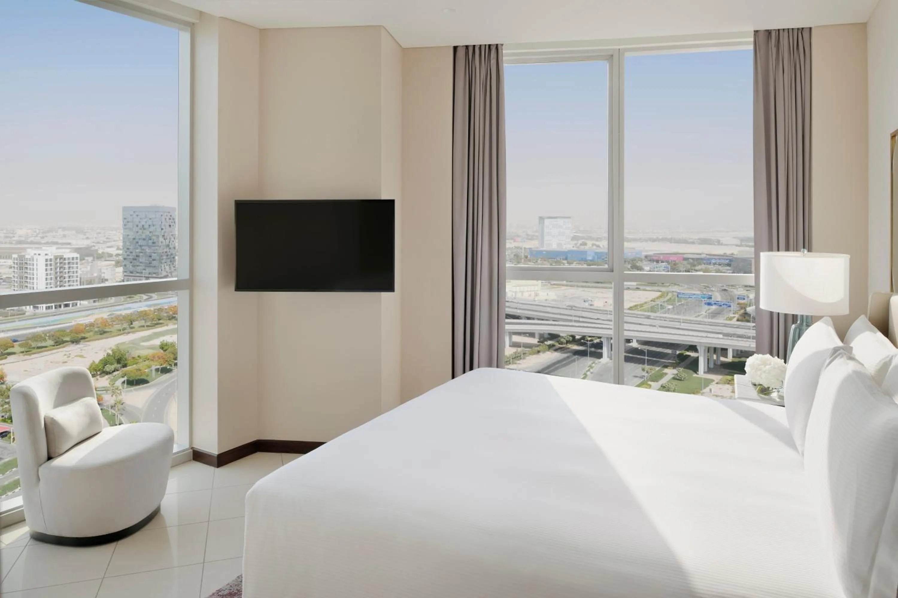 Photo of the whole room, Bed in InterContinental Residence Suites Dubai Festival City by IHG