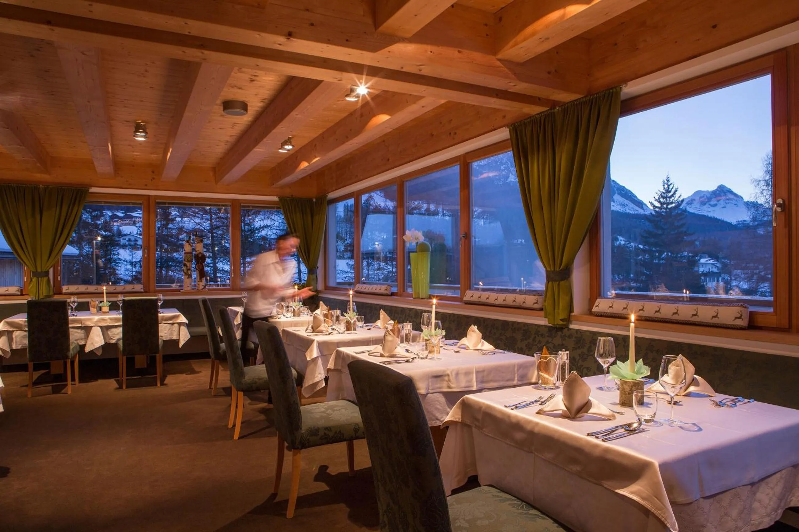 Restaurant/places to eat in Hotel Rezia