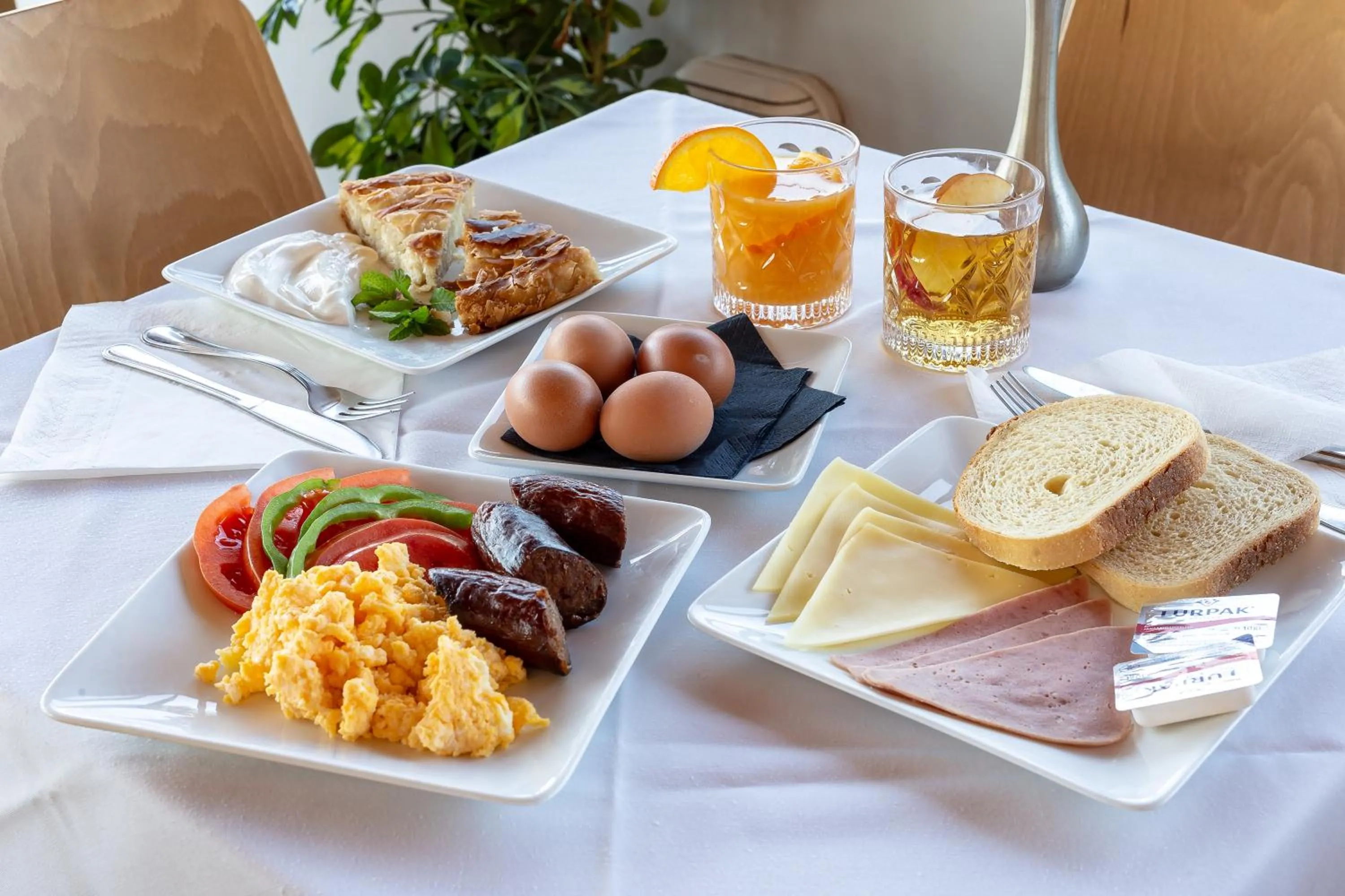 Food and drinks in Hotel Byron