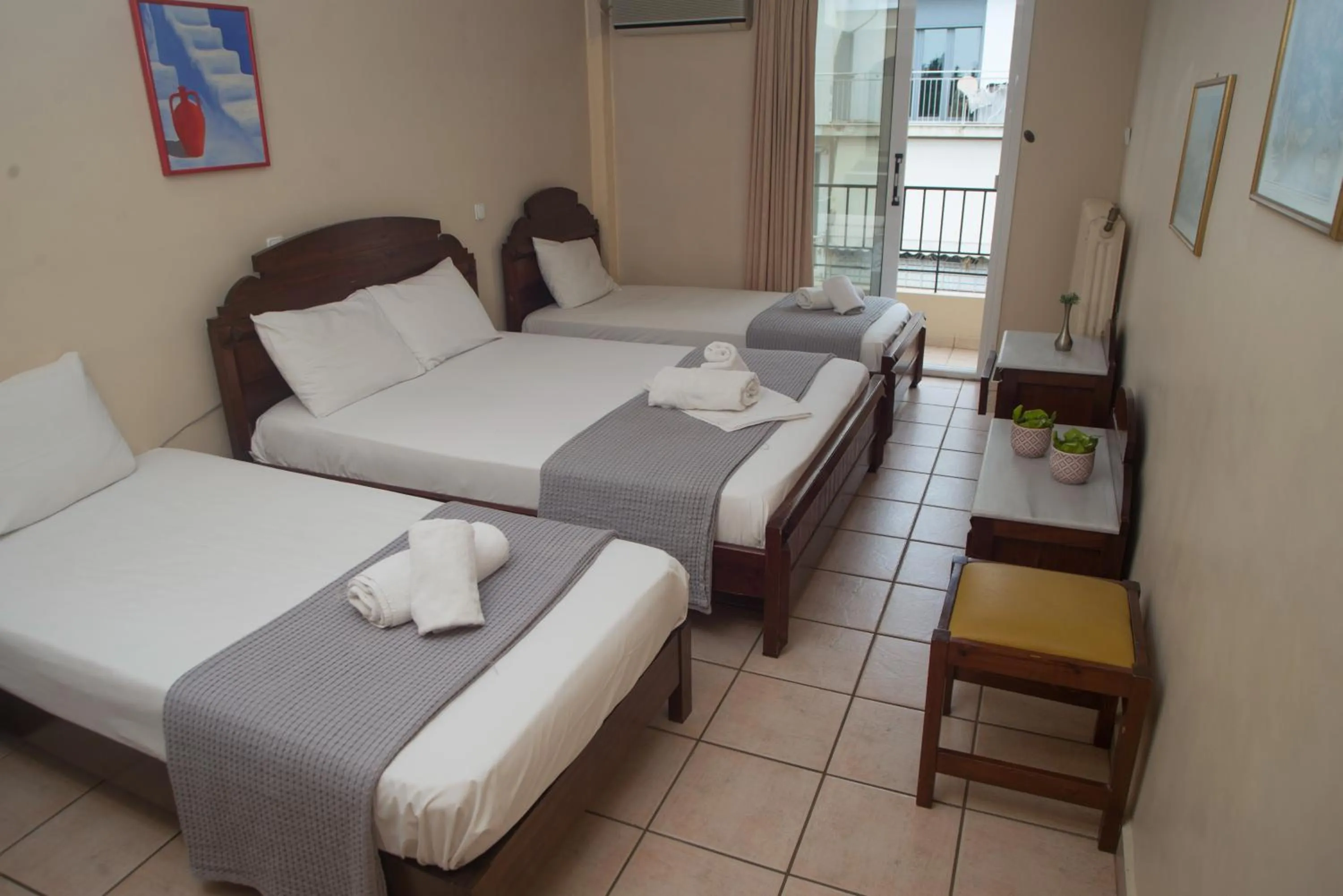 Photo of the whole room, Bed in Hotel Byron