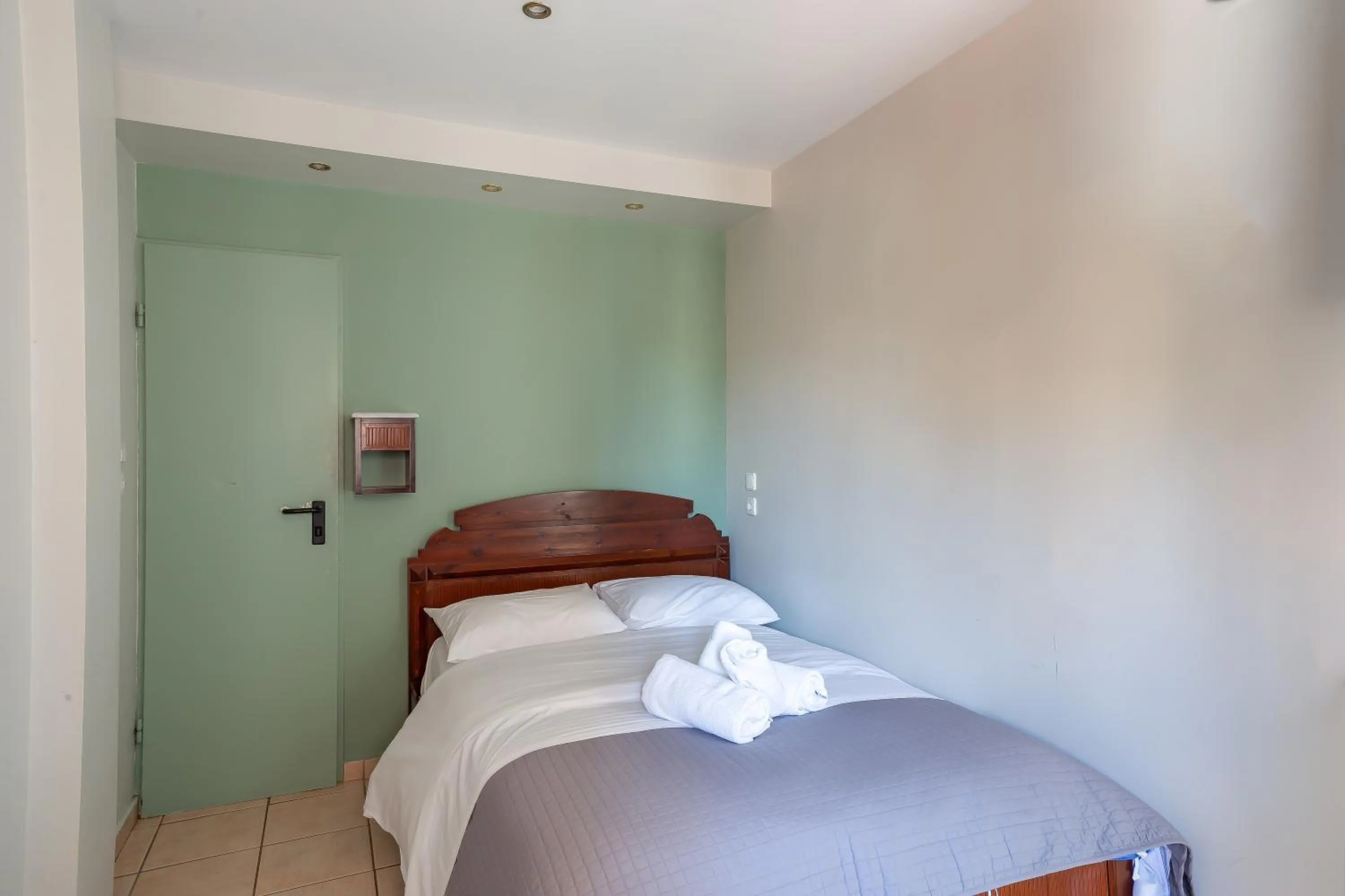 Photo of the whole room, Bed in Hotel Byron