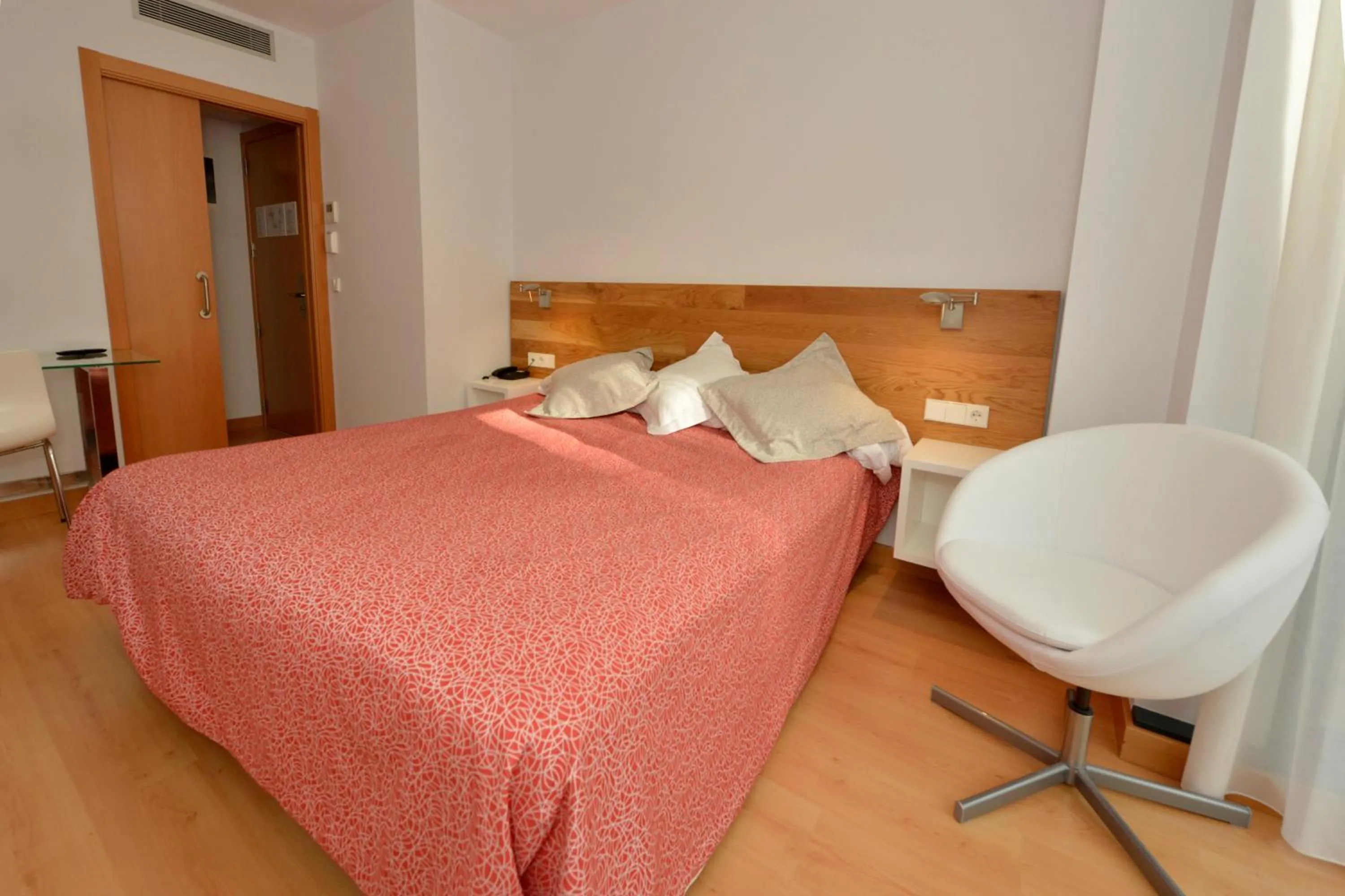 Photo of the whole room, Bed in Hotel Picos De Europa