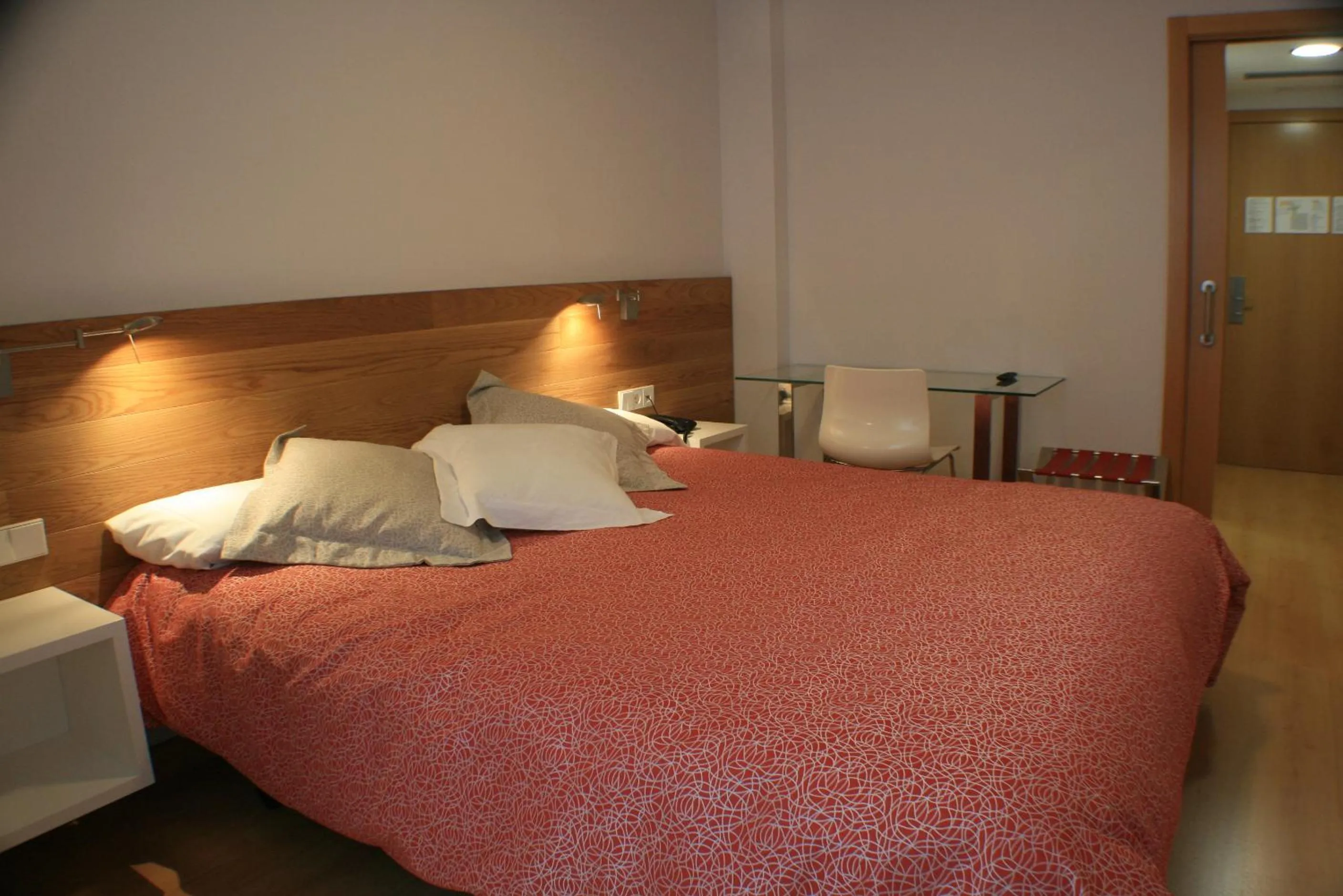 Photo of the whole room, Bed in Hotel Picos De Europa