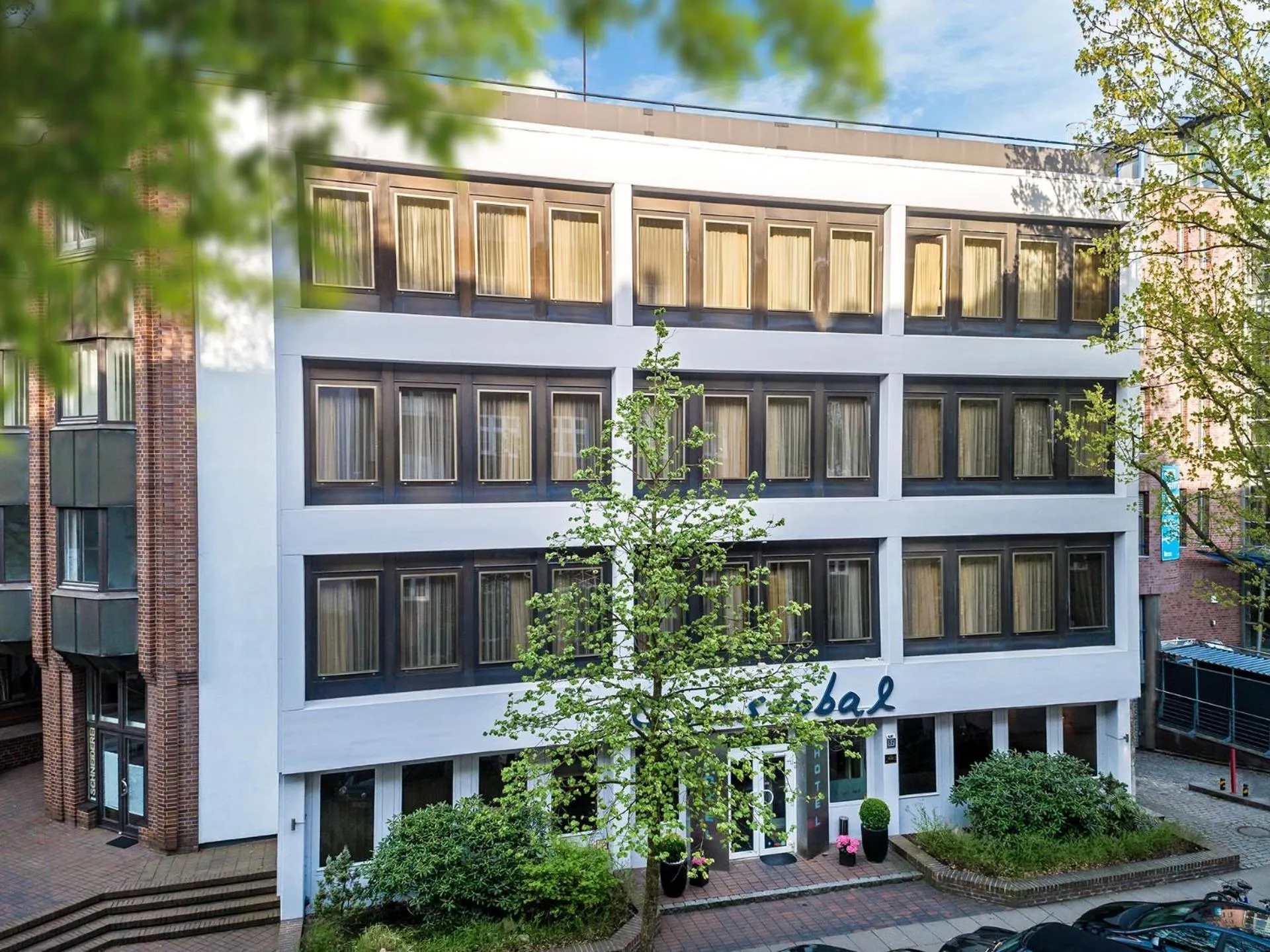 Property building in Hotel Cristobal