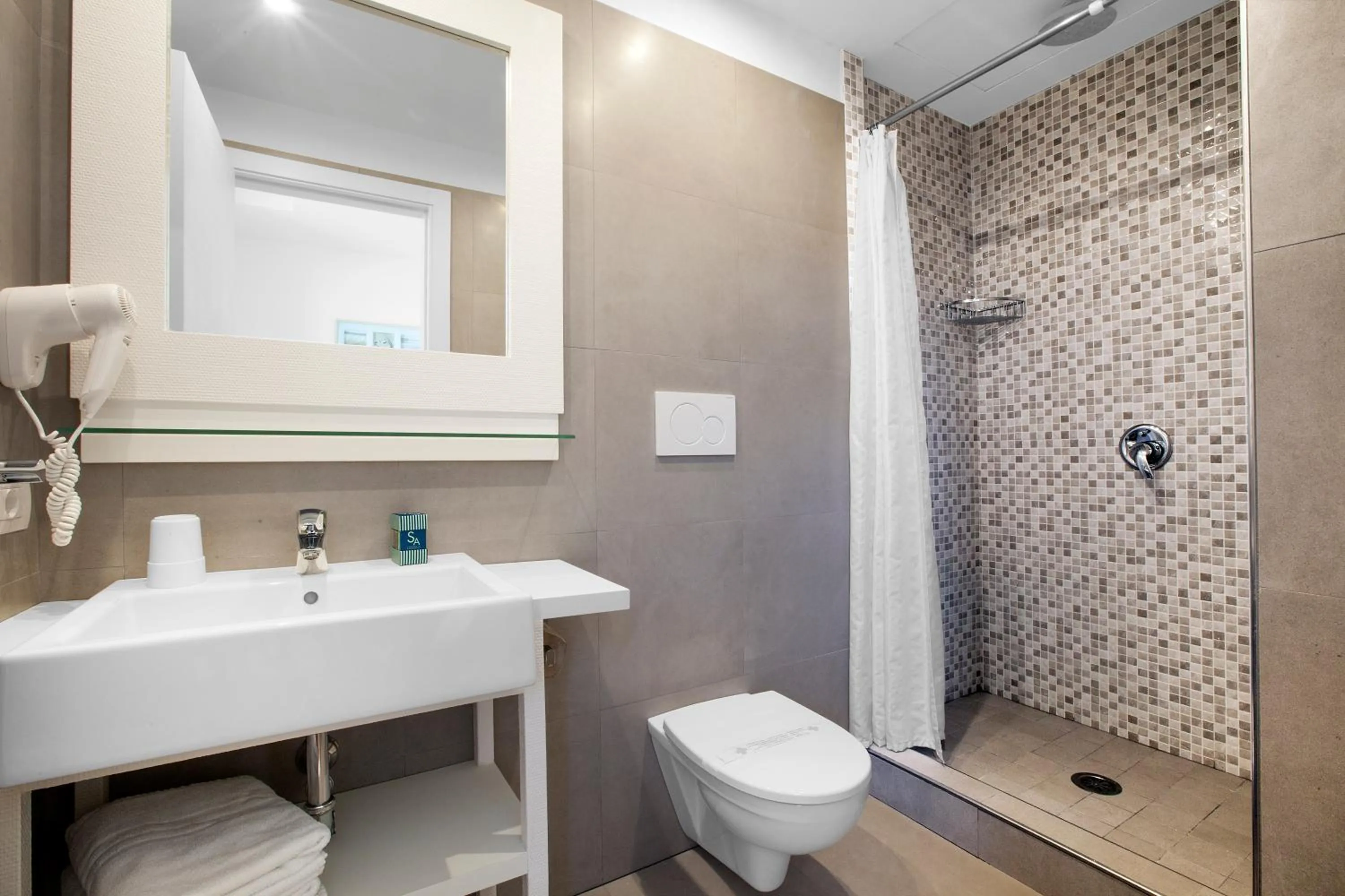 Bathroom in Sorrento Apartments