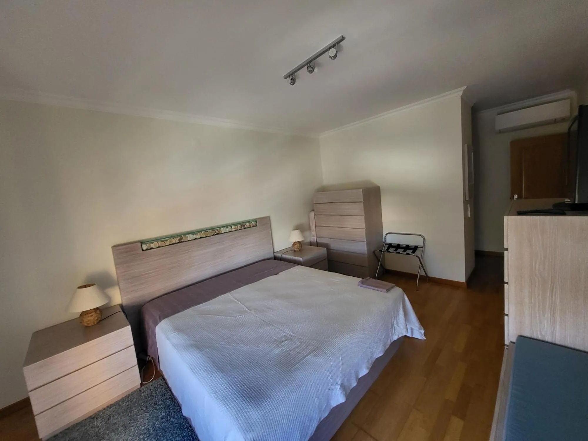 Bedroom, Bed in Apartamento Vilamoura