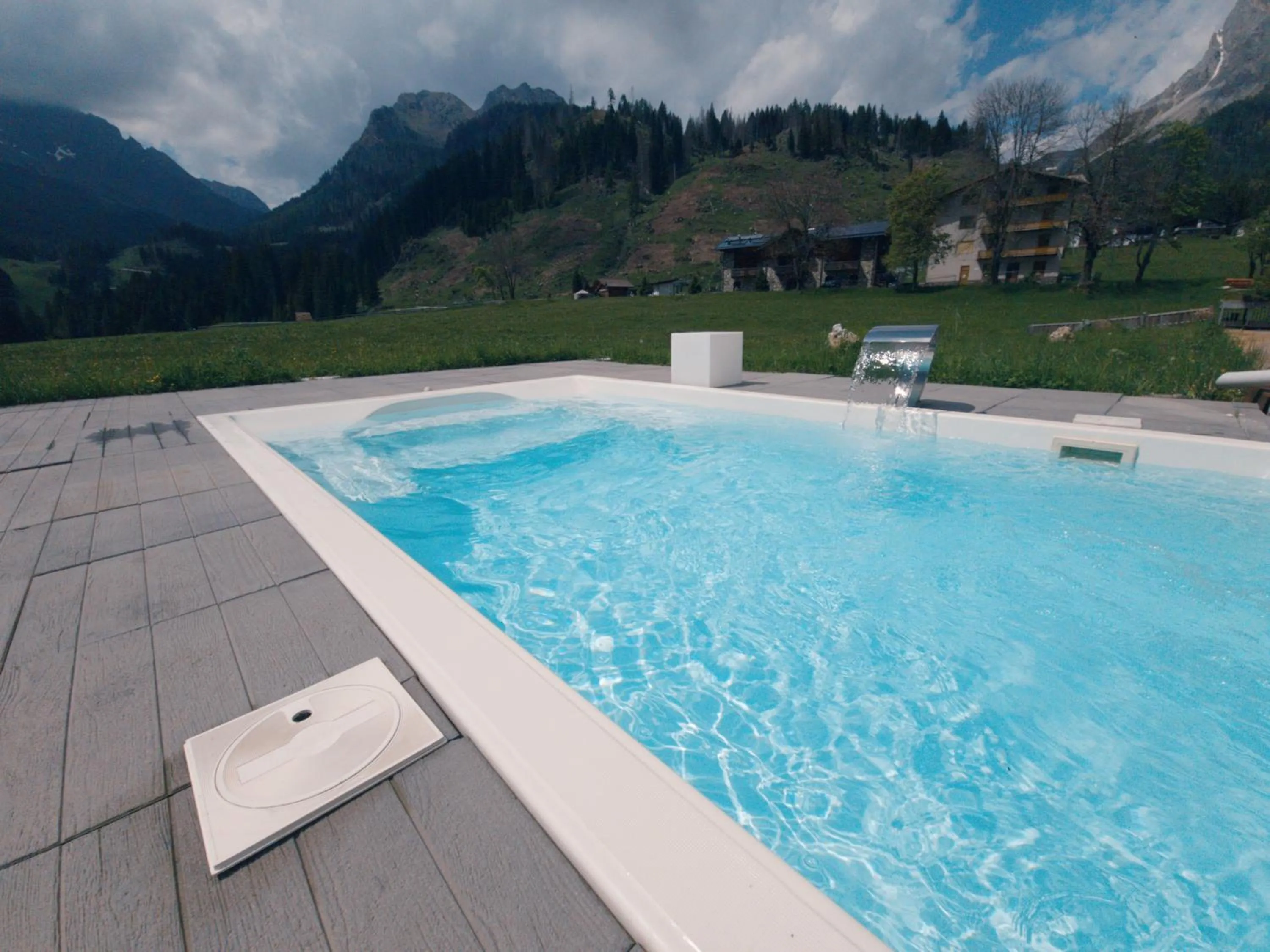 Hot Tub in Hotel Vienna