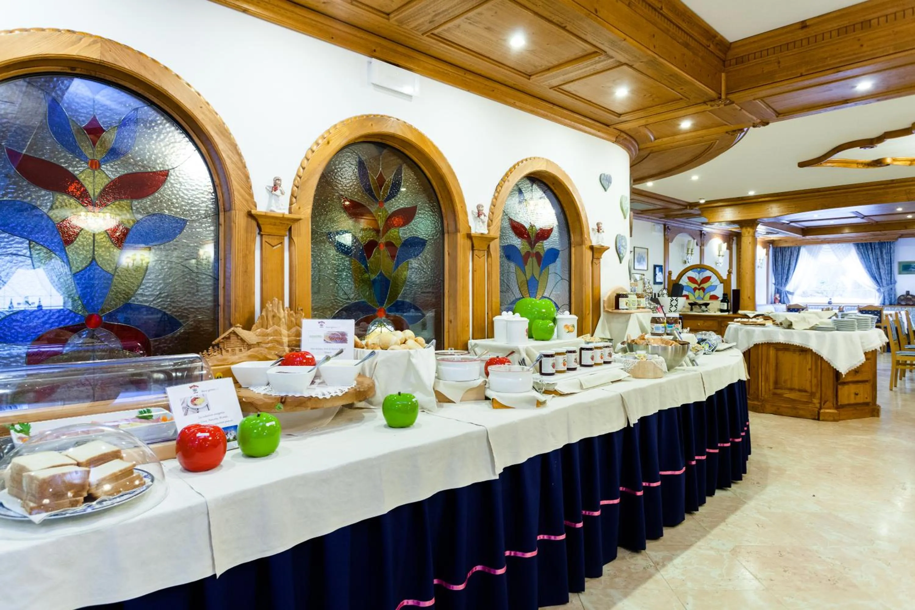 Food and drinks in Hotel Vienna
