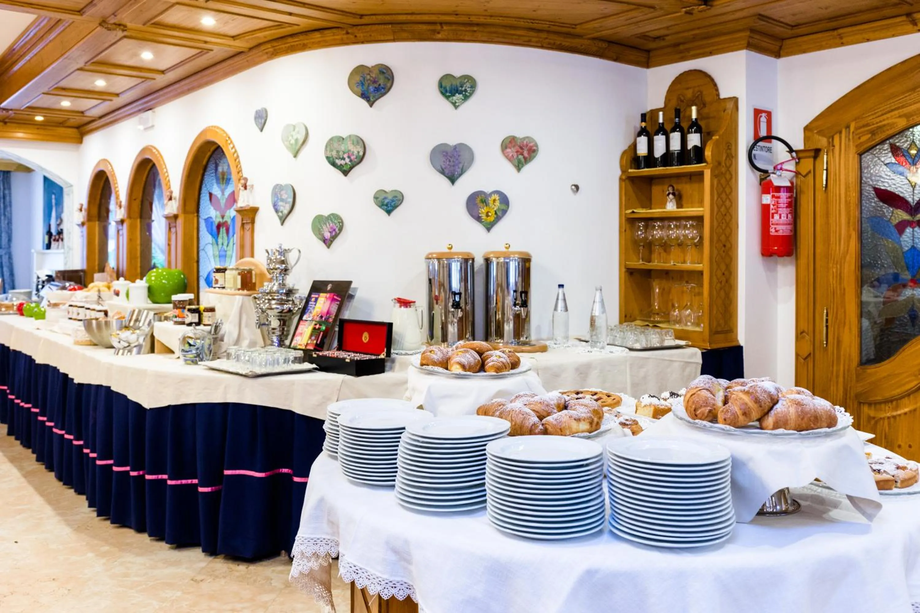 Buffet breakfast in Hotel Vienna