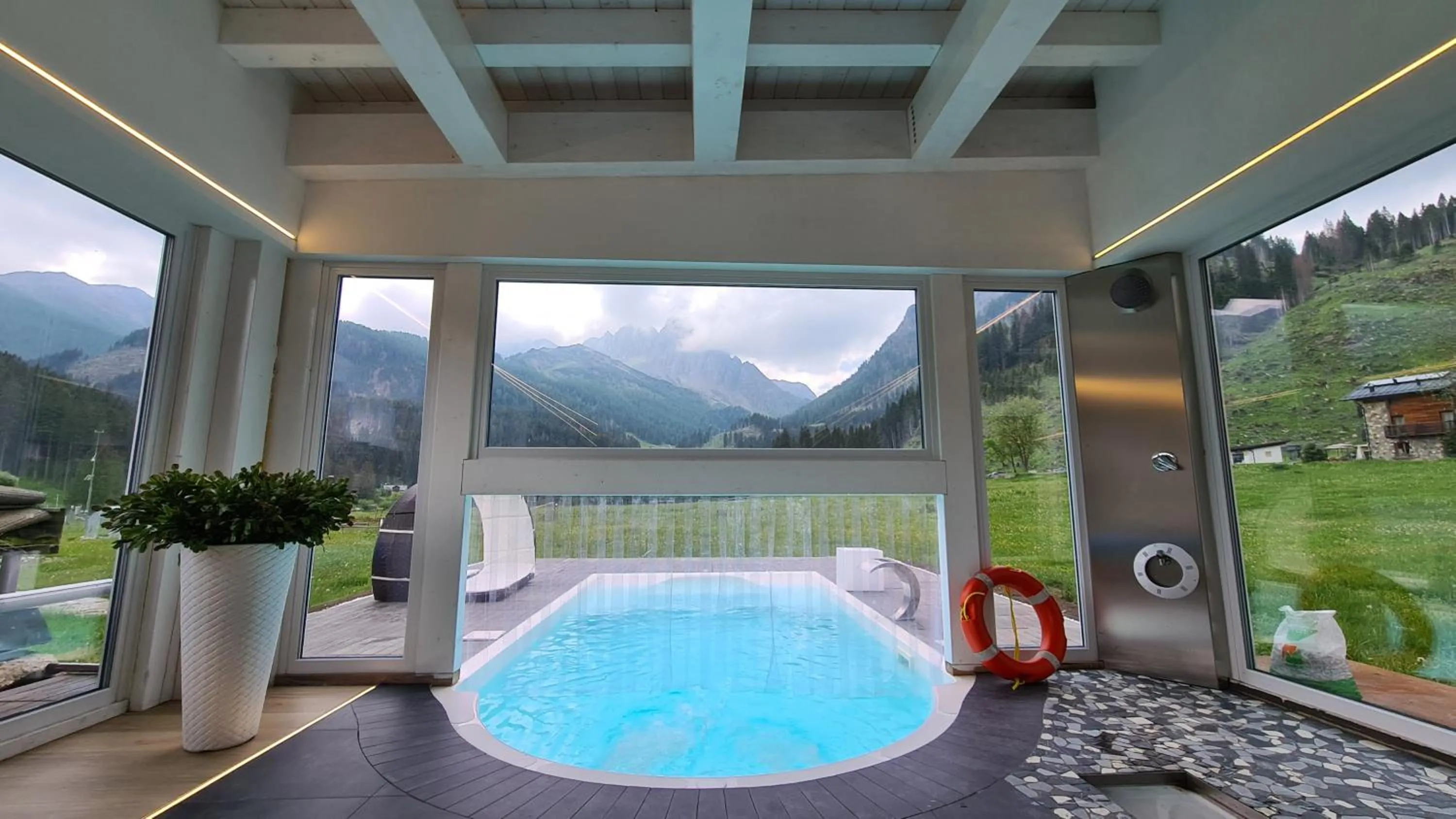 Natural landscape in Hotel Vienna