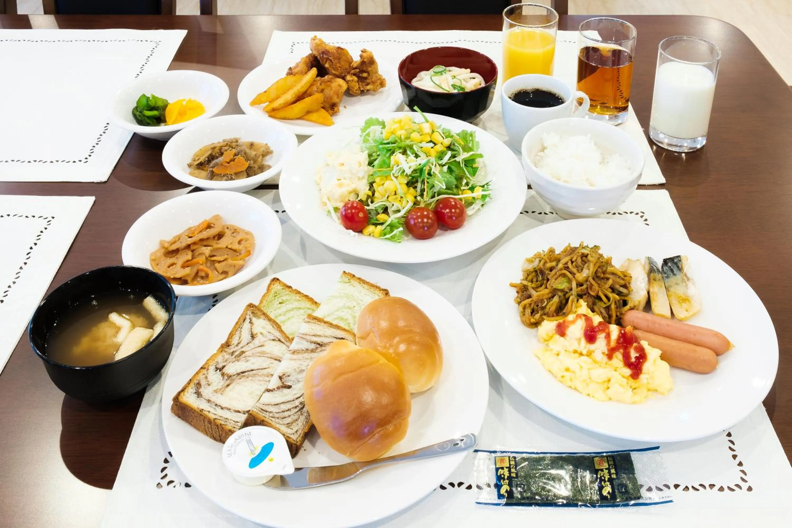 Meals in The Premium Hotel In Rinku