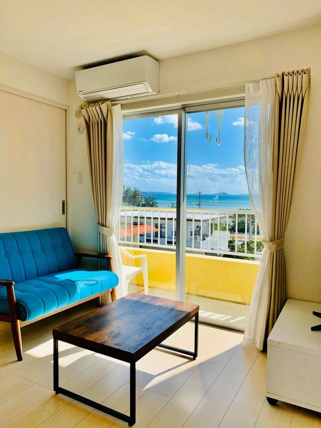 Living room in Snow ball Condominium