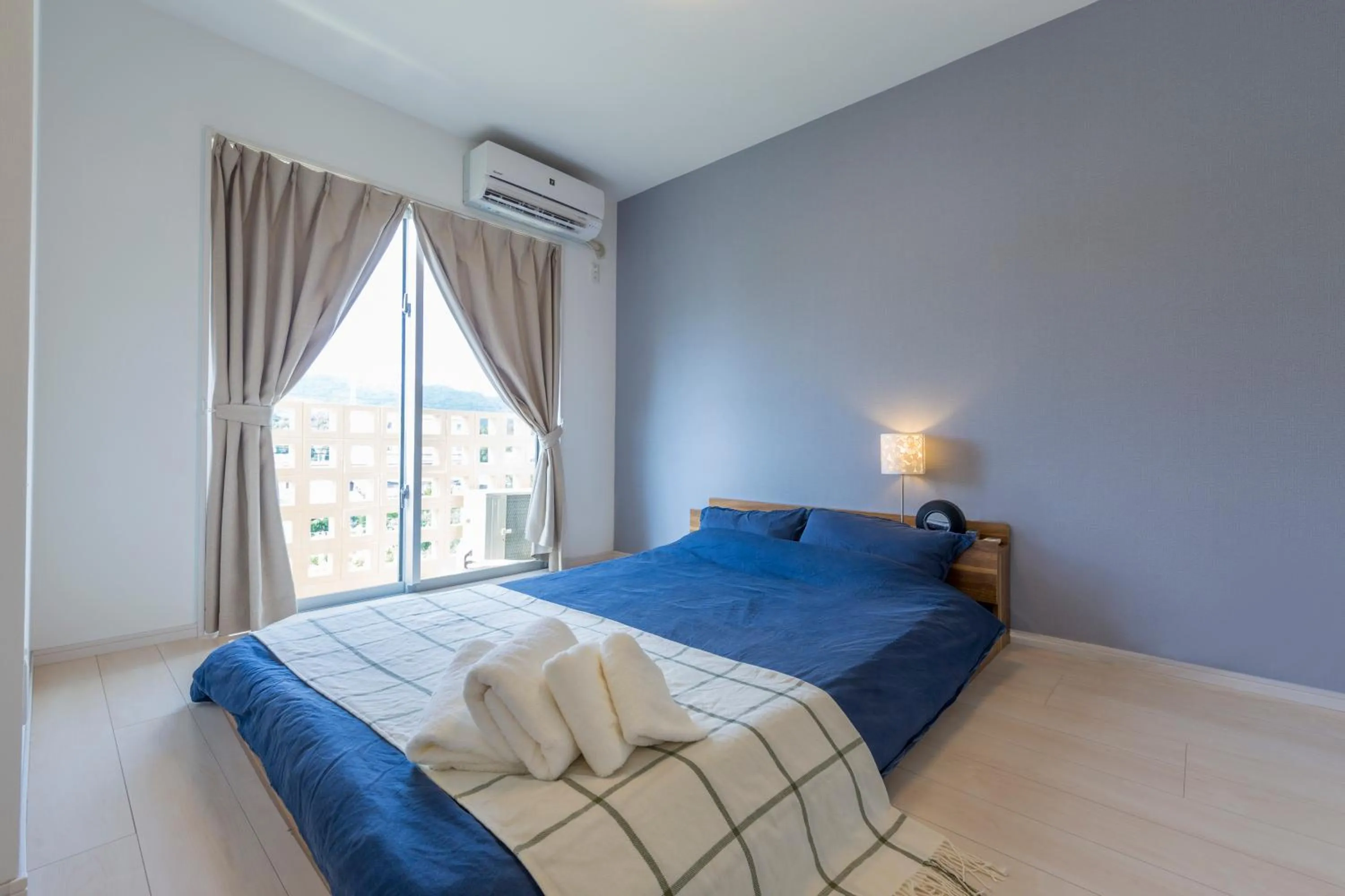 Bed in Snow ball Condominium