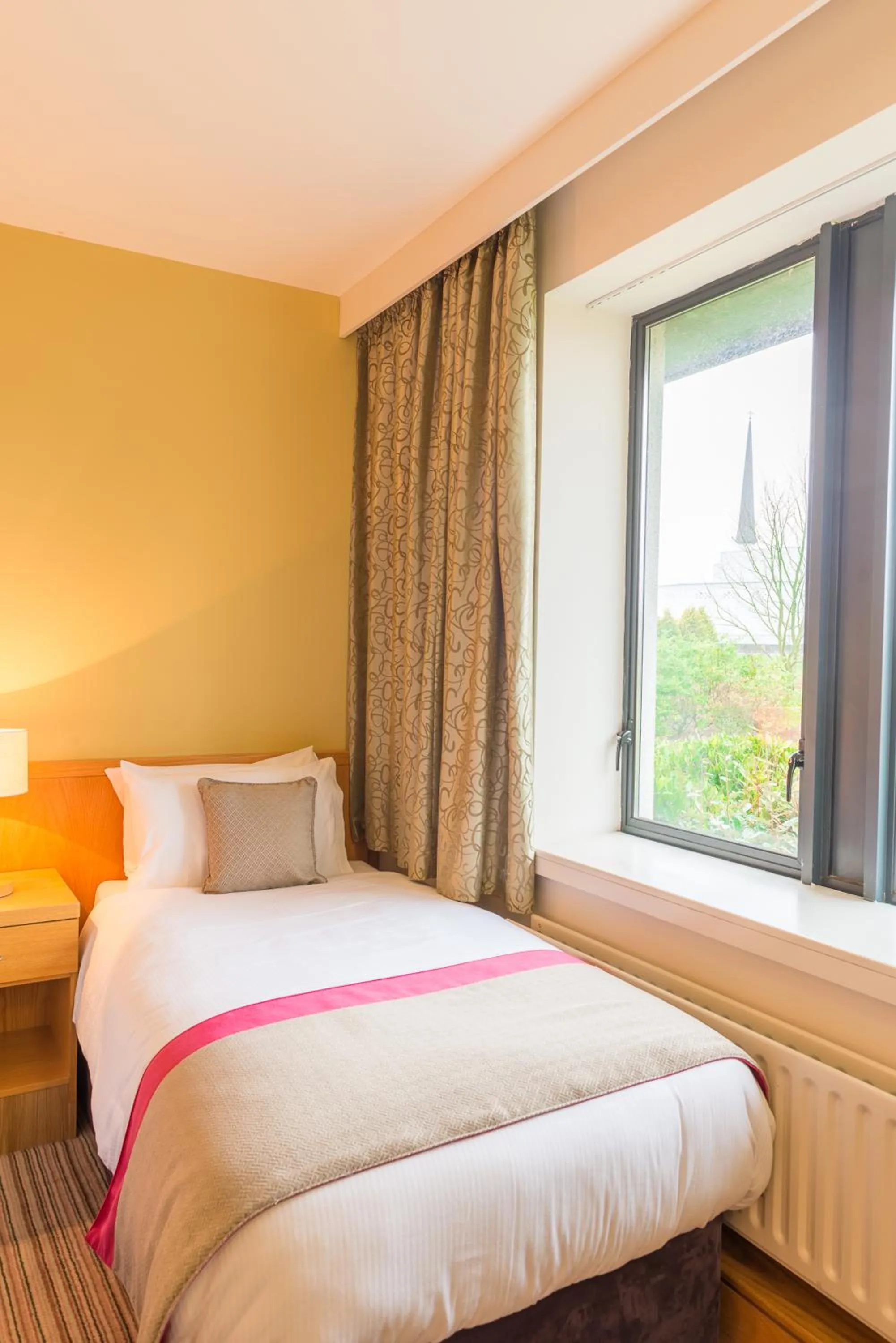 Bedroom, Bed in Knock House Hotel