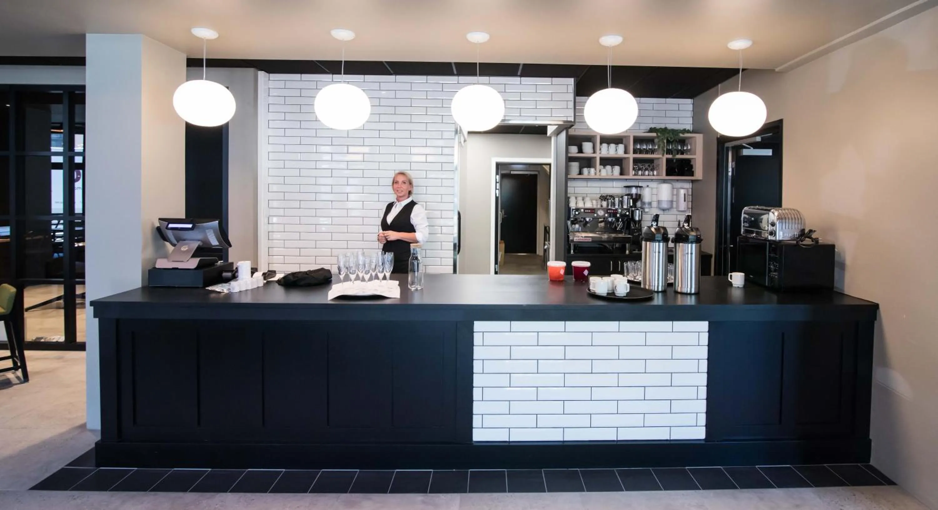 Restaurant/places to eat in Thon Partner Hotel Parken