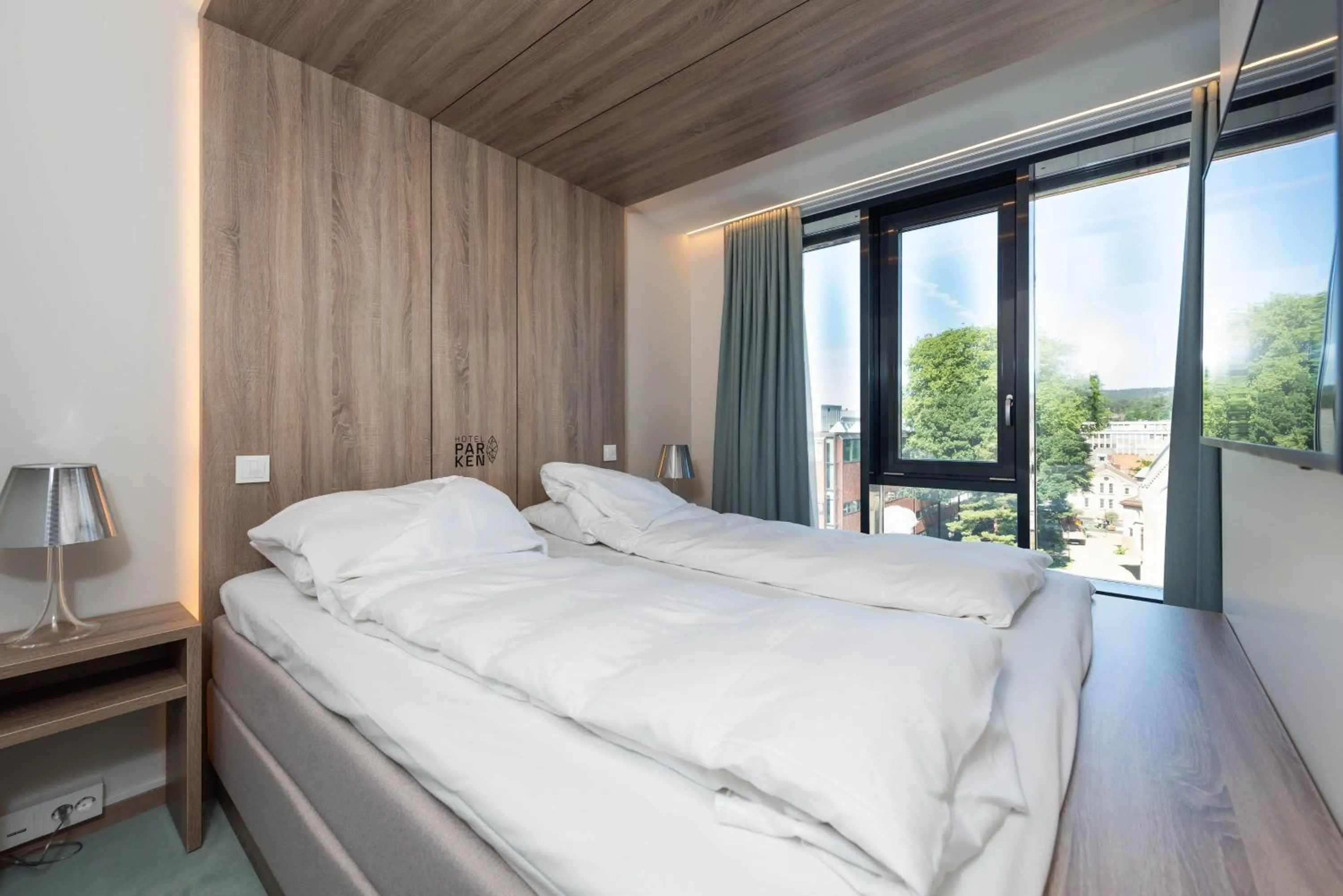 Bed in Thon Partner Hotel Parken