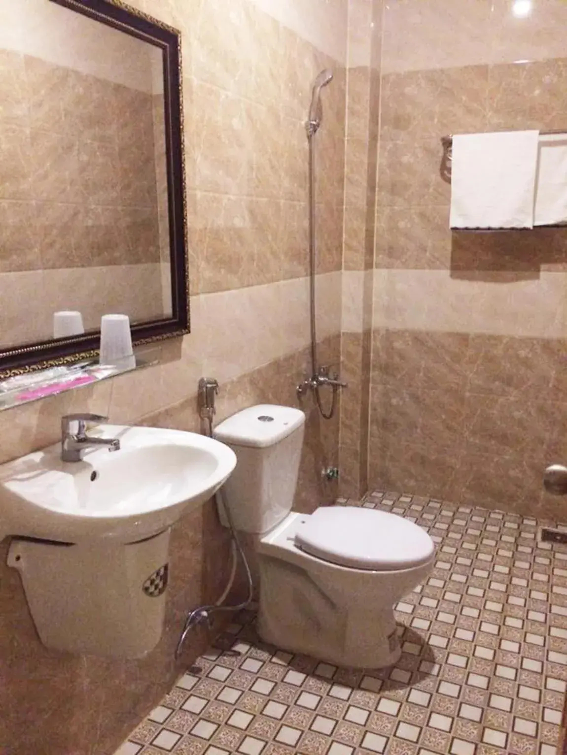 Deluxe Triple Room in Bắc Nam Hotel Deluxe Triple Room in Bắc Nam Hotel