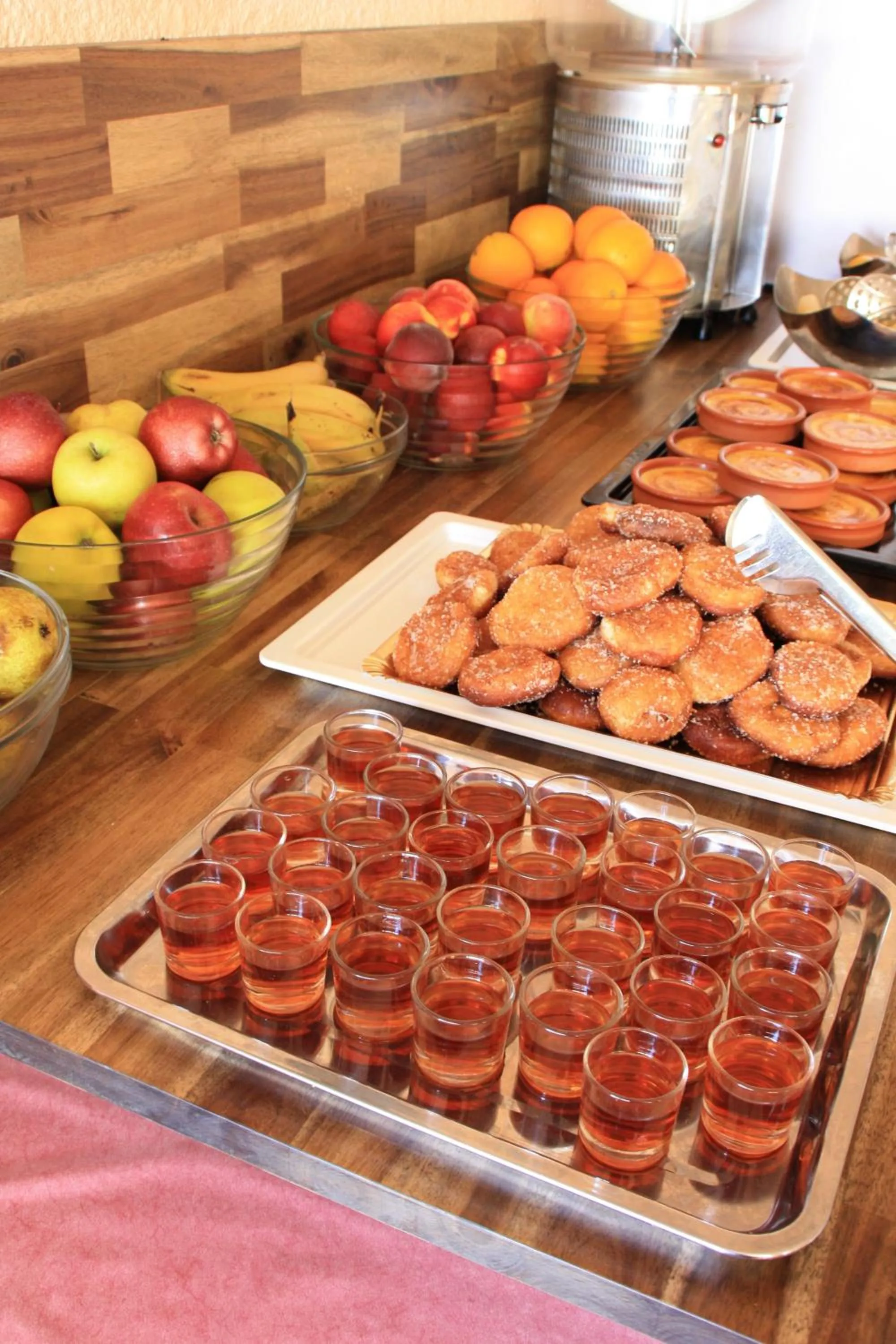 Restaurant/places to eat in Hotel Grecs