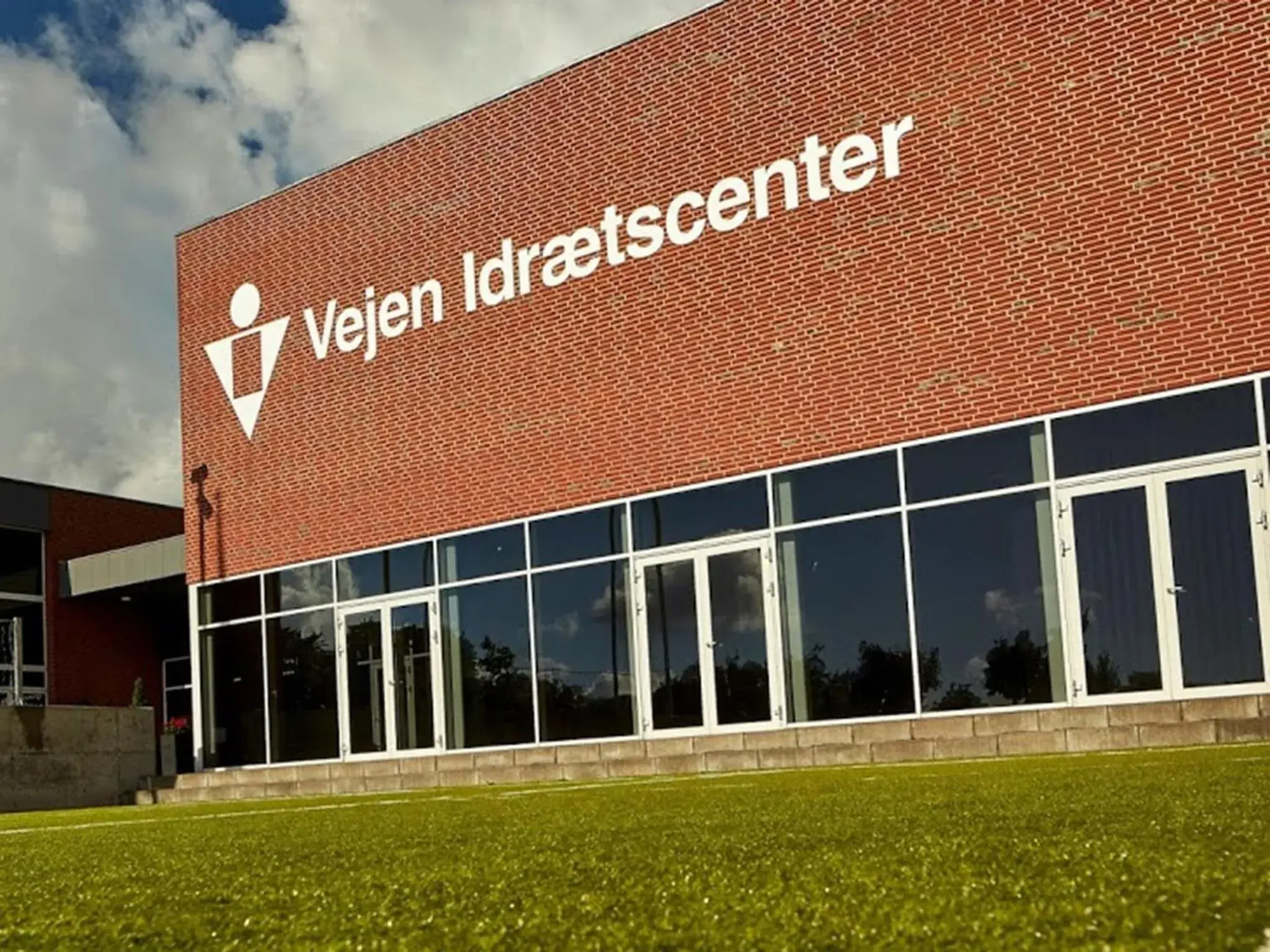 Facade/entrance in Sportshotel Vejen Facade/entrance in Sportshotel Vejen