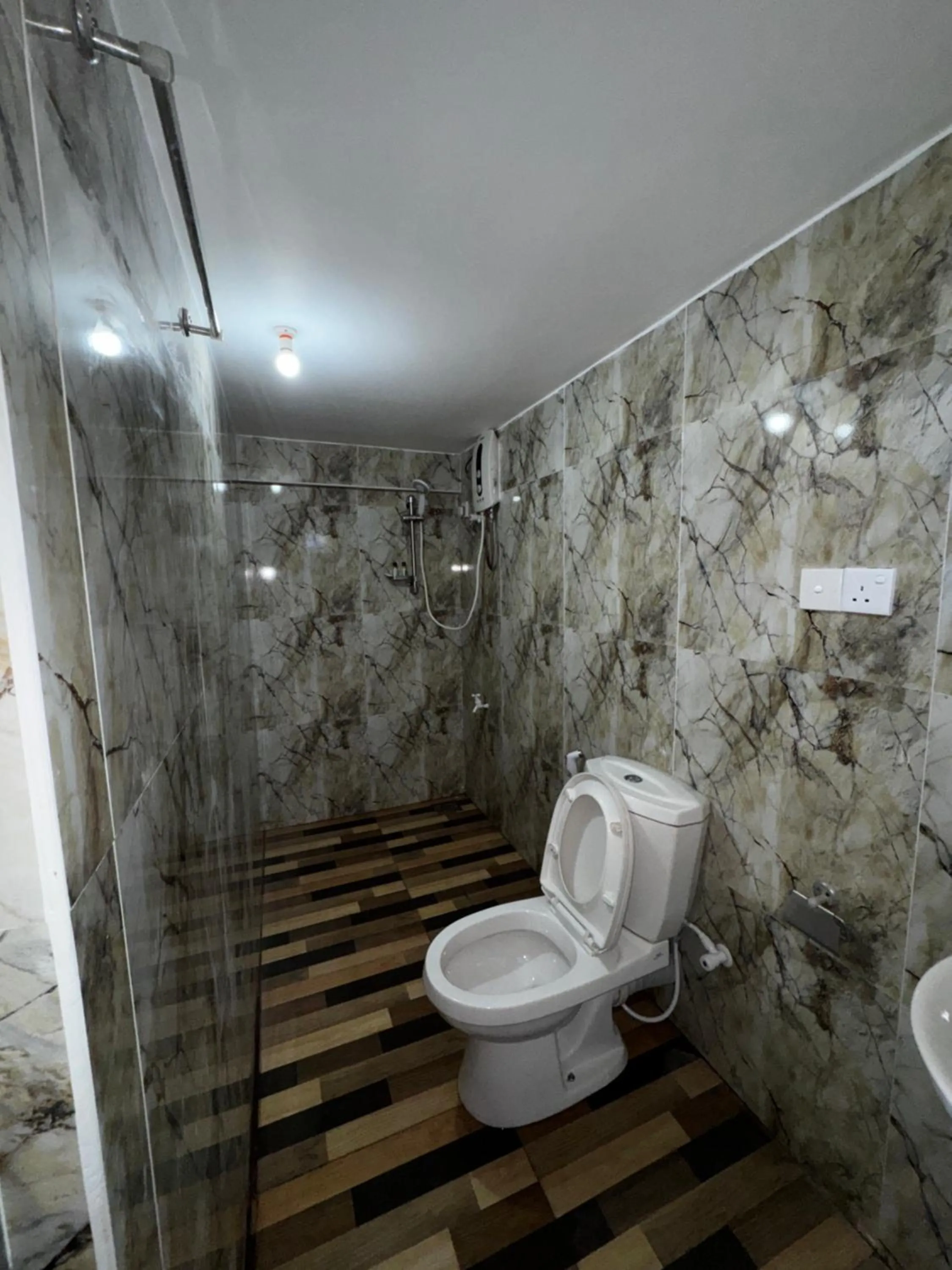 Shower in Rosenka haputhale