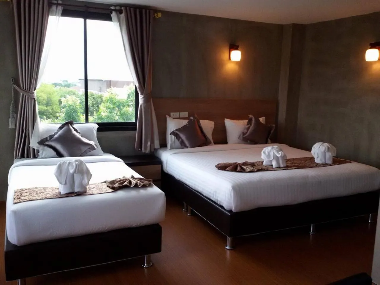 Bed in Narai Iyara Palace