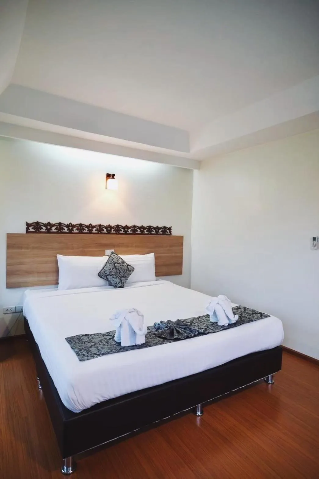 Bed in Narai Iyara Palace