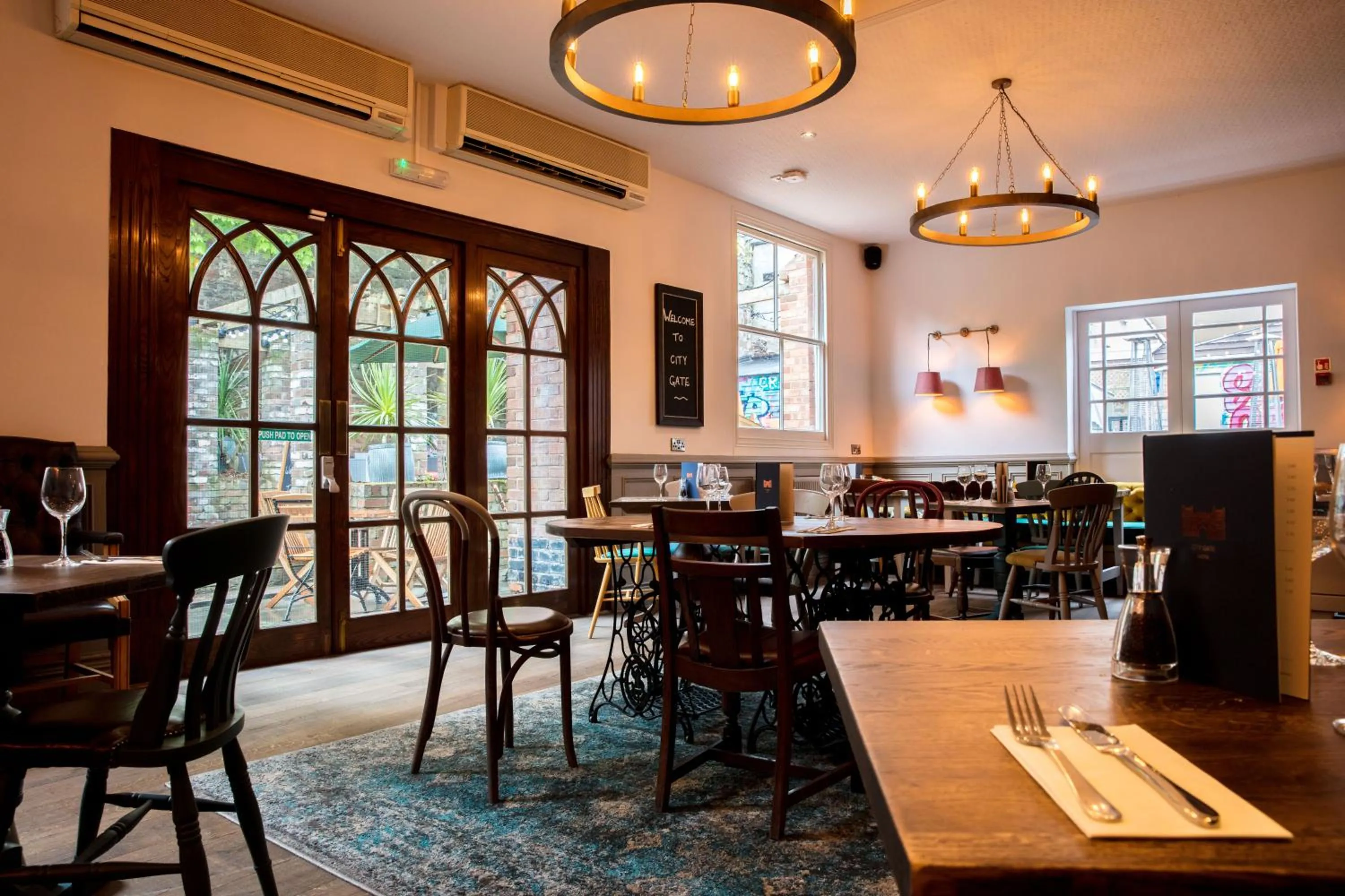 Restaurant/places to eat in City Gate