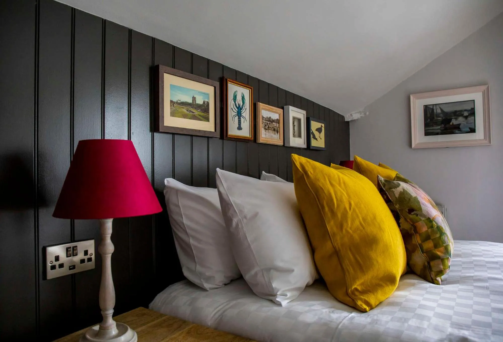 Bedroom, Bed in Dunstan House