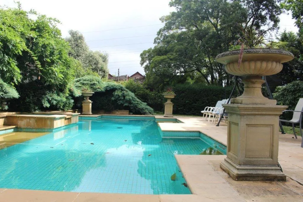 Swimming pool in Burnbank