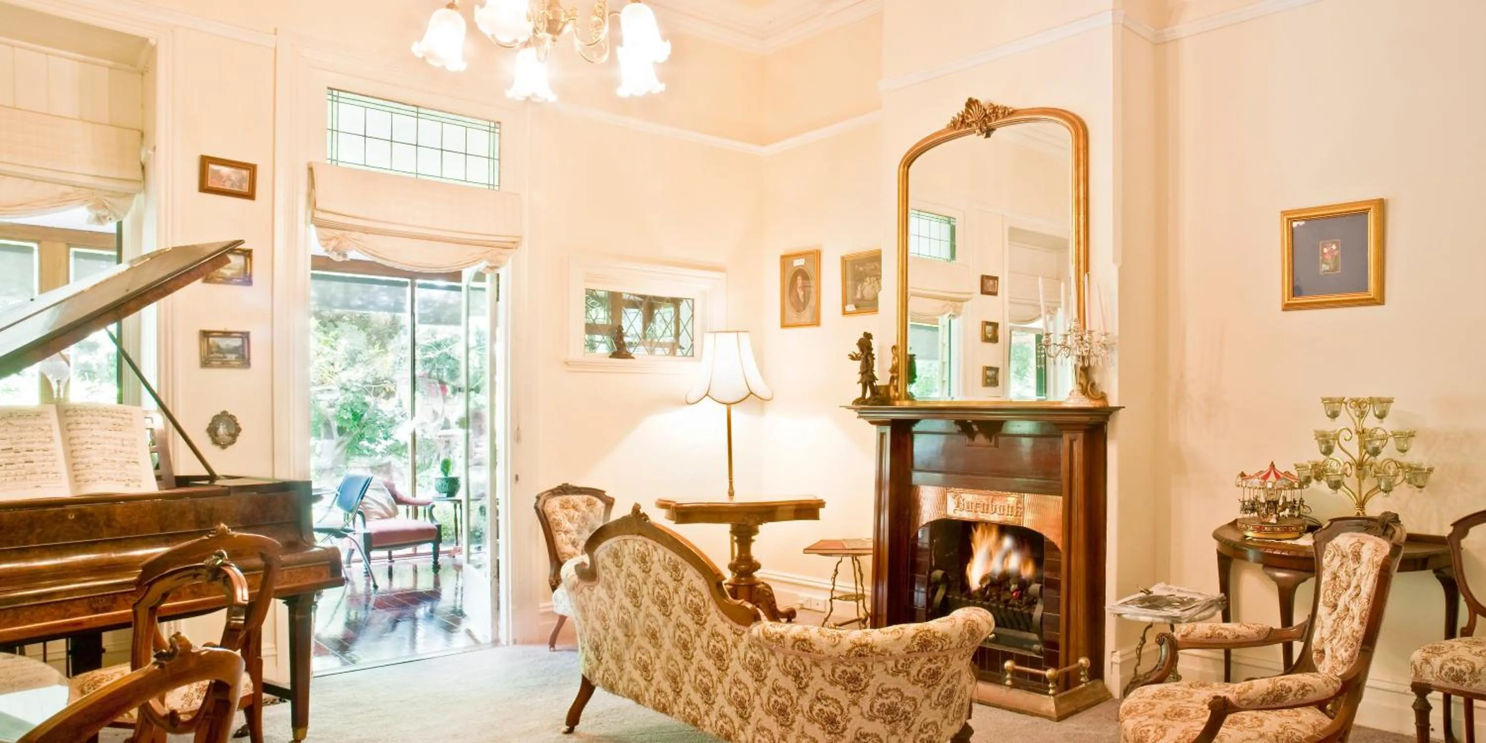 Lounge or bar in Burnbank