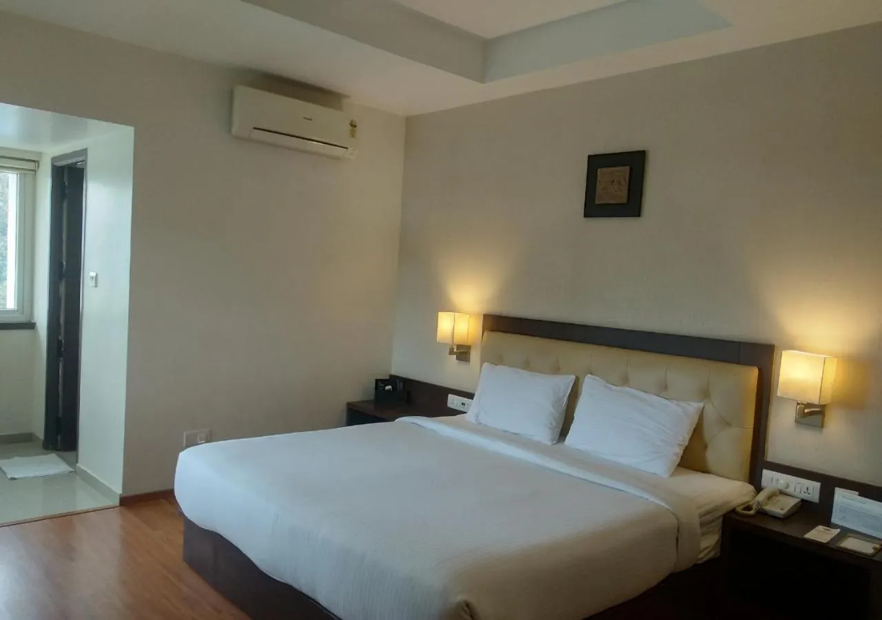 Bedroom, Bed in Grand Arcadia